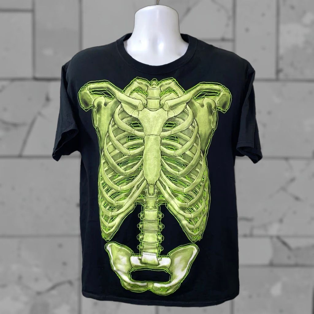 Fruit Of The Loom Fruit of the Loom Glow in the Dark Skeleton Graphic T-Shirt Mens Large Black/Green Size US L / EU 52-54 / 3 - 1 Thumbnail