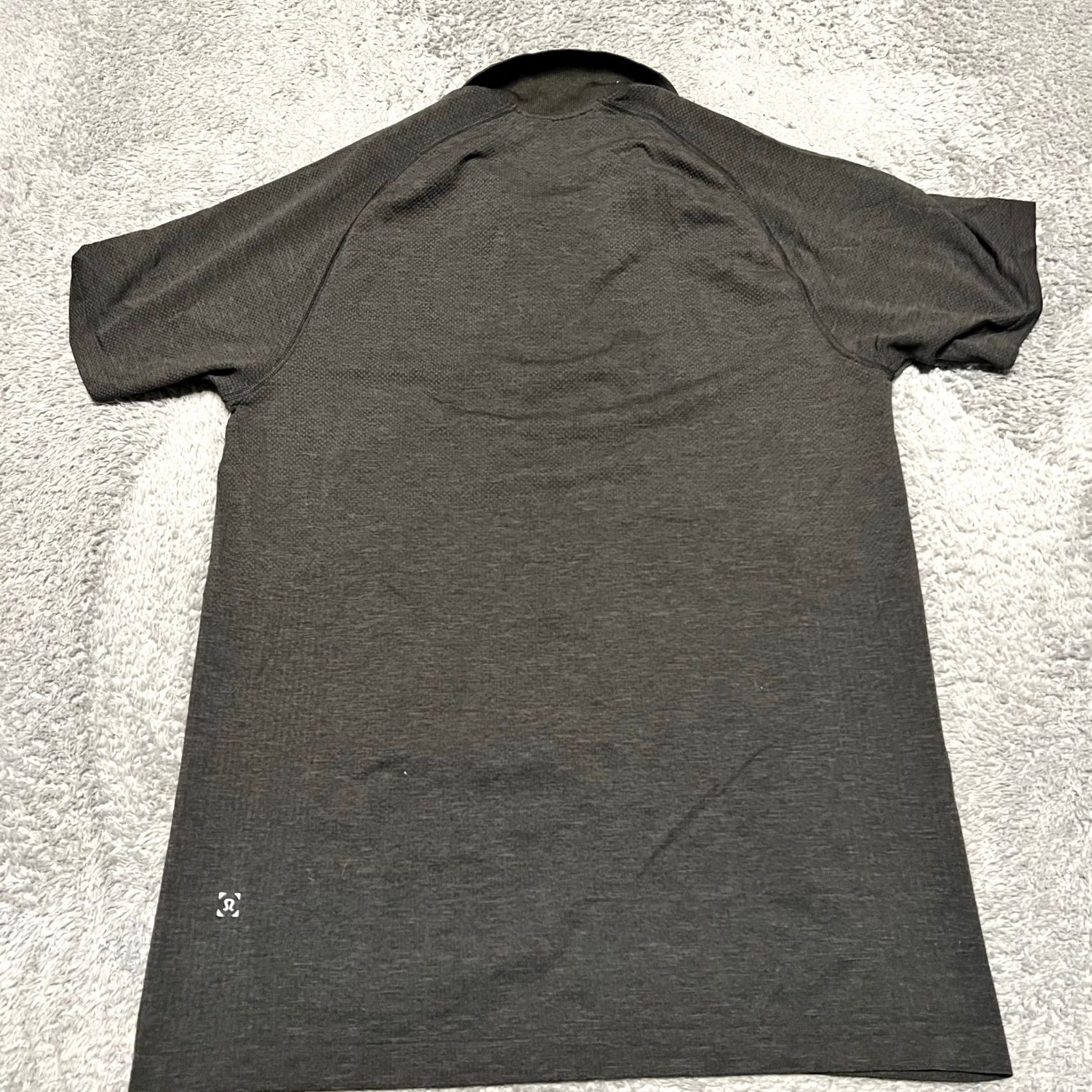 Lululemon Lululemon Polo Shirt Mens Medium Gray Short Sleeve Golf Performance M Mens Gray Polo Shirt Size US M / EU 48-50 / 2 - 2 Thumbnail
