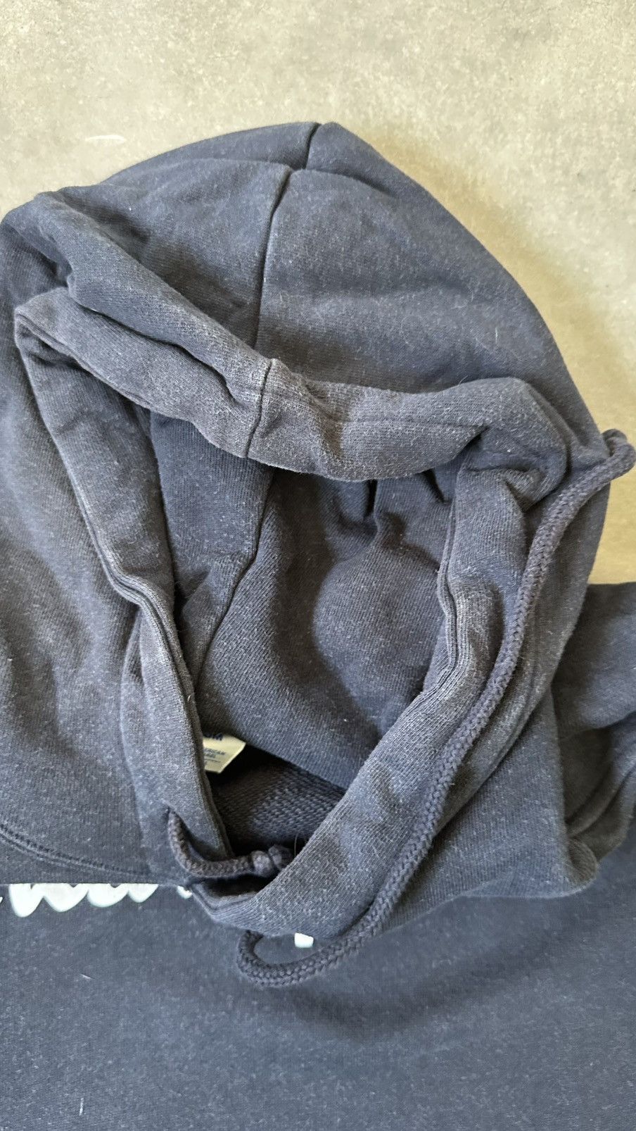 Champion VINTAGE CHAMPION DISTRESSED HOODIE Size US M / EU 48-50 / 2 - 5 Thumbnail