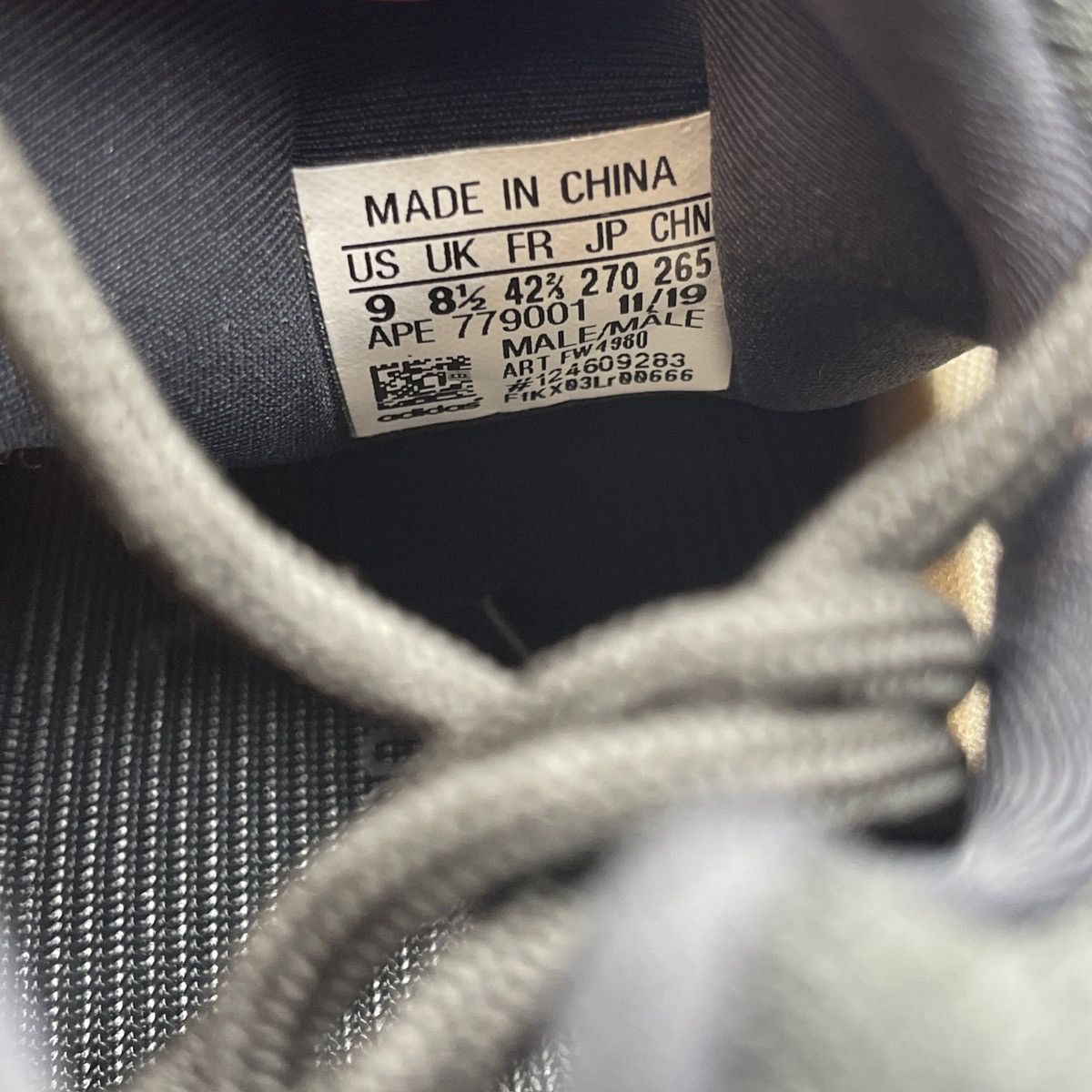 Adidas Yeezy 700 Azael Size US 9 / EU 42 - 8 Thumbnail