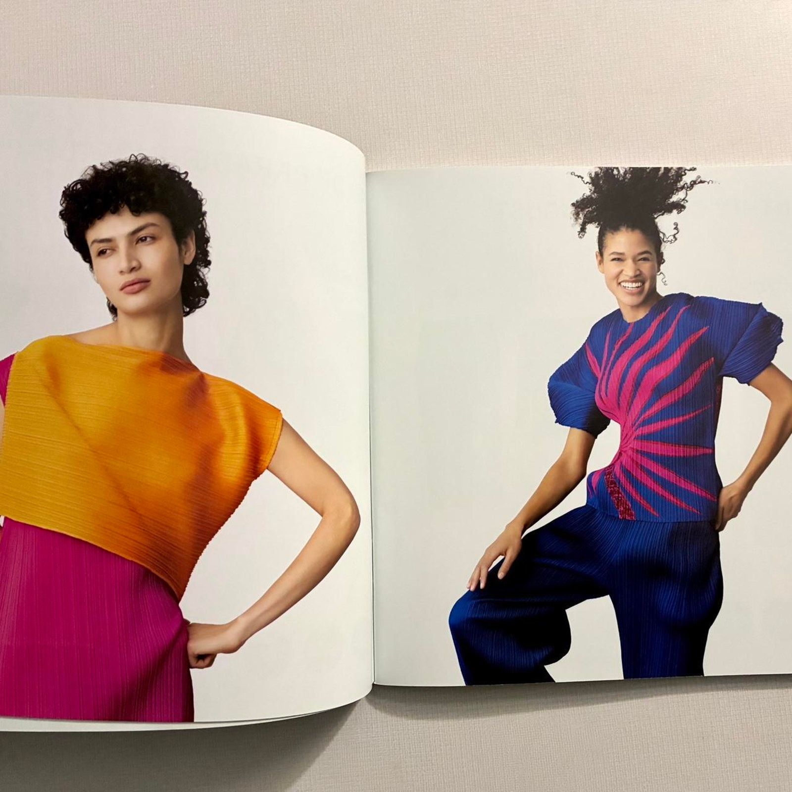 Issey Miyake × Japanese Brand × Pleats Please Issey Miyake Issey Miyake pleats please look book catalog Size ONE SIZE - 3 Thumbnail