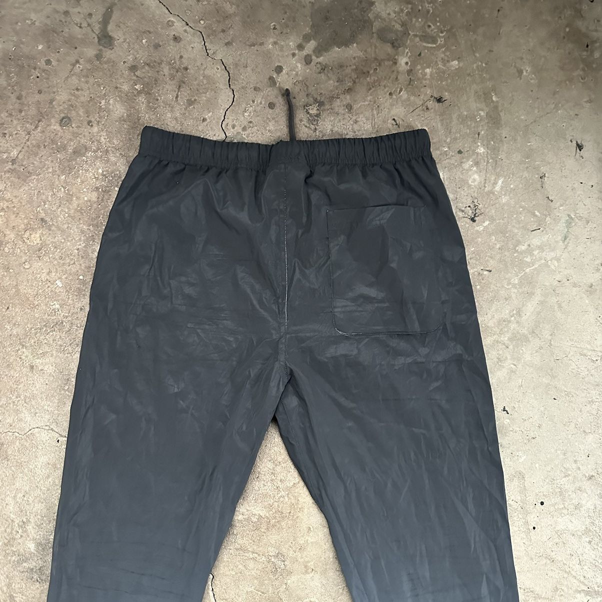Essentials Fear Of God Essentials Reflective Track Pants M Grey Size US 32 / EU 48 - 8 Thumbnail