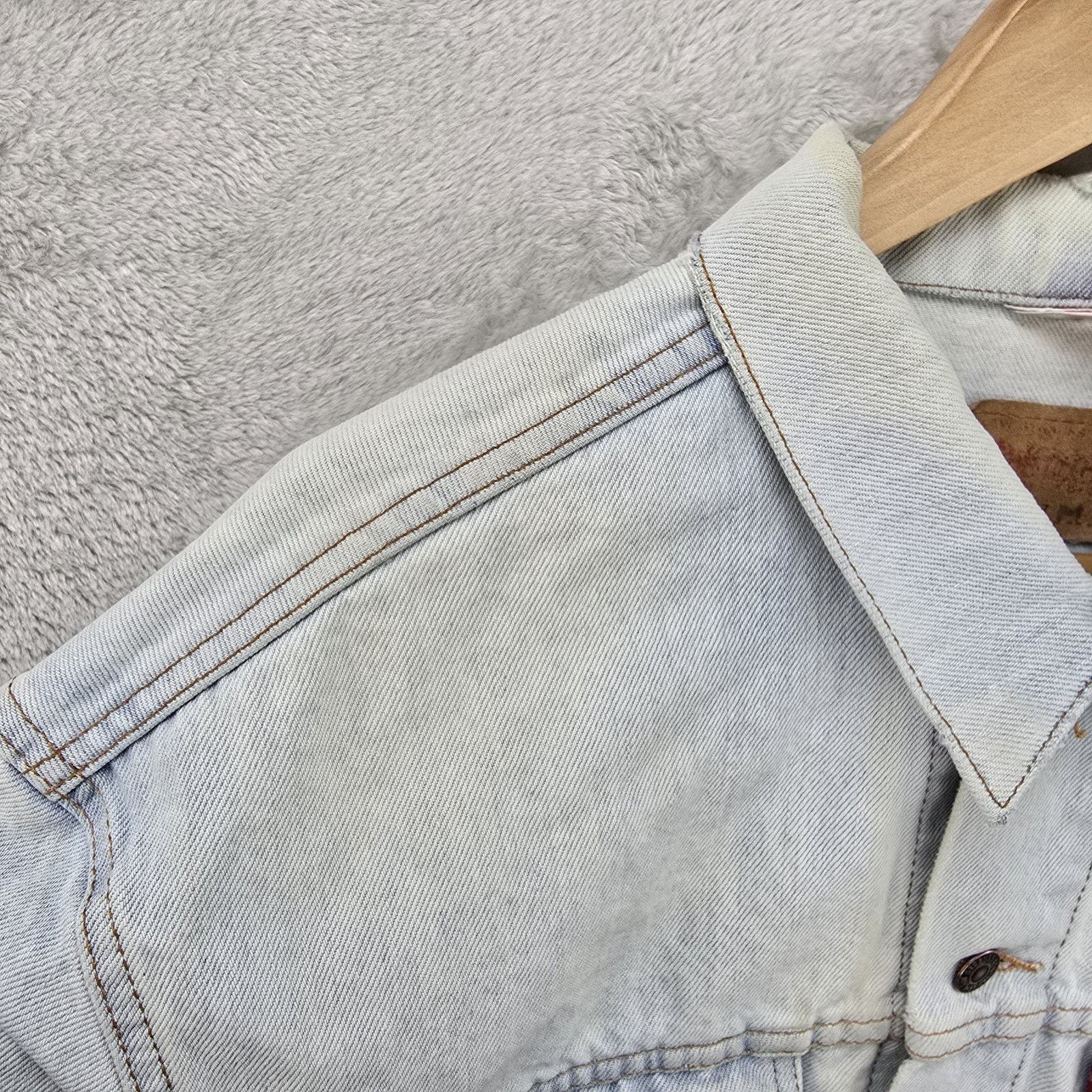 Levi's Vintage Levis Denim Trucker Jacket Large 70506-0217 Thrashed Size US L / EU 52-54 / 3 - 6 Thumbnail