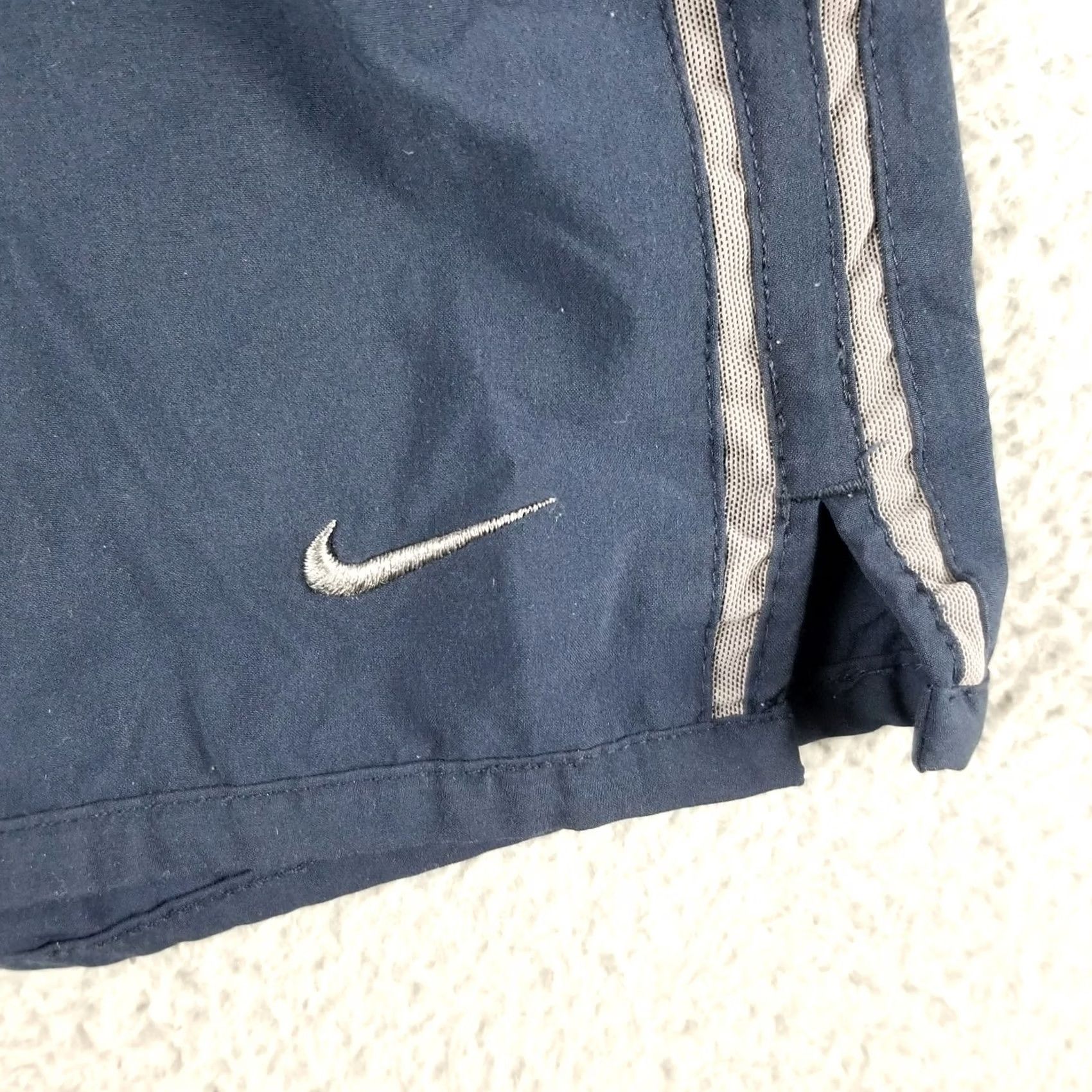 Nike Vintage Nike Swim Shorts Mens M Blue Stripe 90s Style Short Swim Bottom 28-30w Size US 31 - 2 Thumbnail