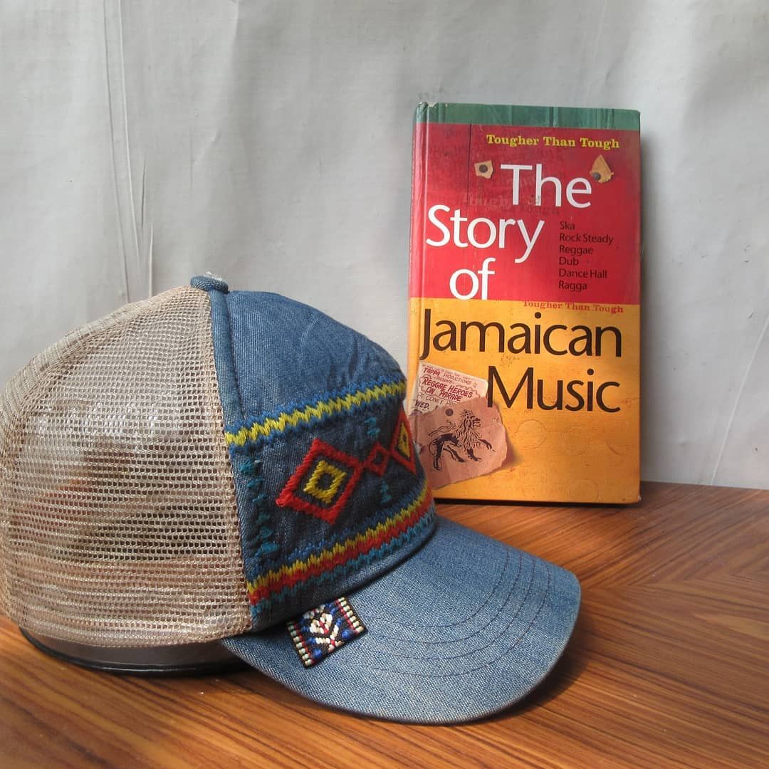 Vintage Indian Nordic Pattern Rare Pattern In A Trucker Cap Size ONE SIZE - 5 Thumbnail