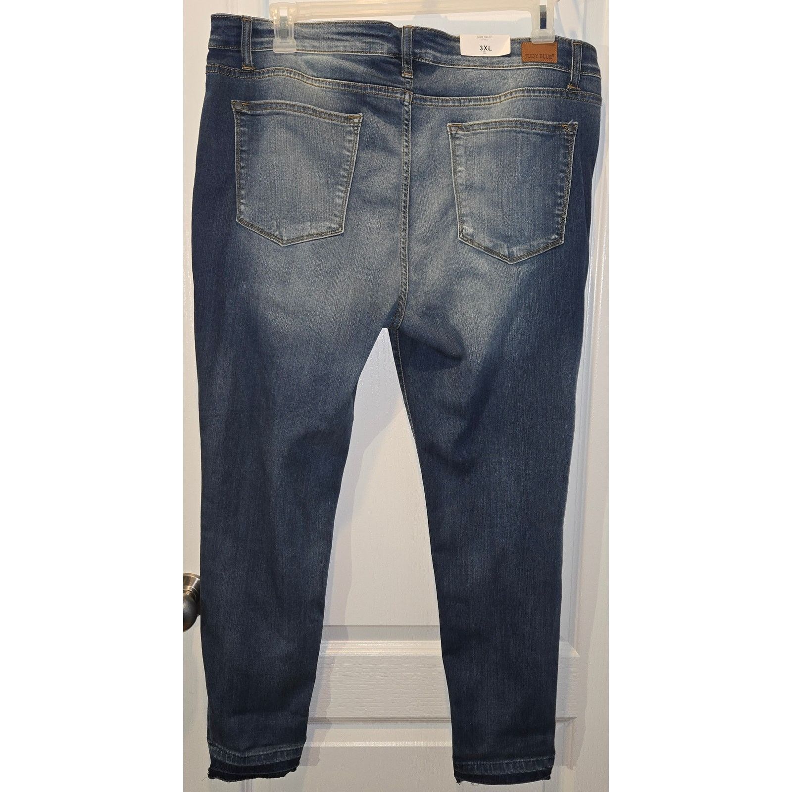 Judy Blue NWT Judy Blue Skinny Fit jeans sz 3XL Size 40" / US 18 - 2 Thumbnail