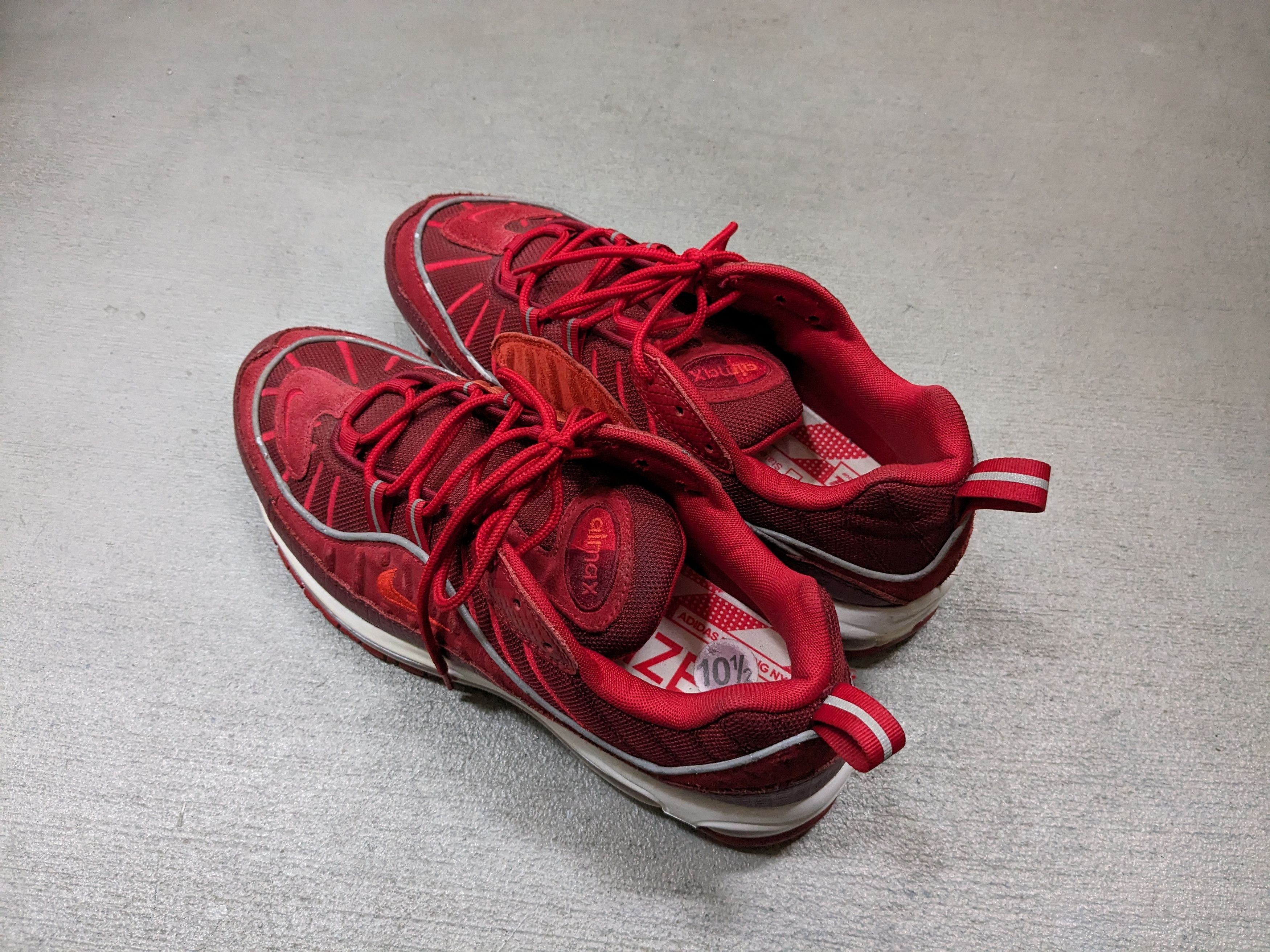 Nike Nike Air Max 98 SE Triple Red Size 11 White AO9380-600 Size US 11 / EU 44 - 15 Thumbnail