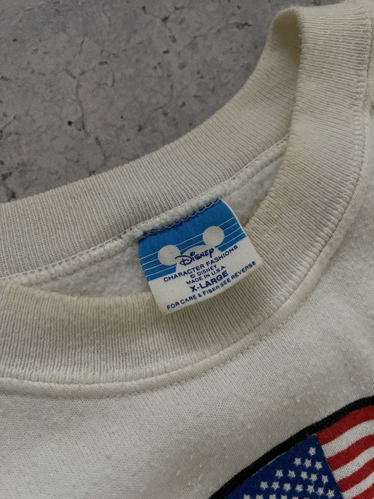 Disney ❗️RARE❗️ Walt Disney World Mickey Mouse 1982 Sweatshirt 80’s Size US XL / EU 56 / 4 - 10 Thumbnail