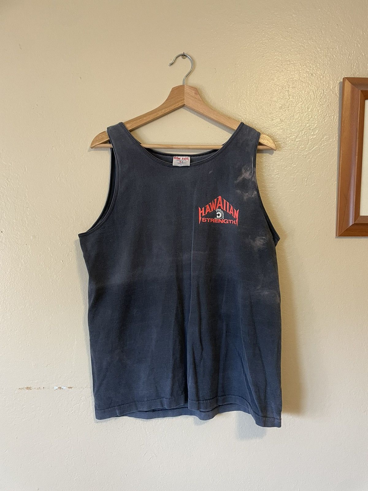Vintage Vintage 90s Hawaiian Strength Ku Uaki Sun Faded Tank Top Size US L / EU 52-54 / 3 - 2 Thumbnail