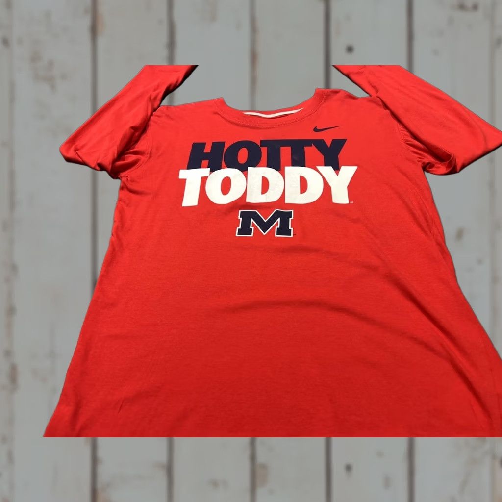 Nike Nike Long Sleeve T-Shirt Hottie Toddy Ole Miss Red L Women Activewear Shirt (Regular) Size L / US 10 / IT 46 - 1 Thumbnail