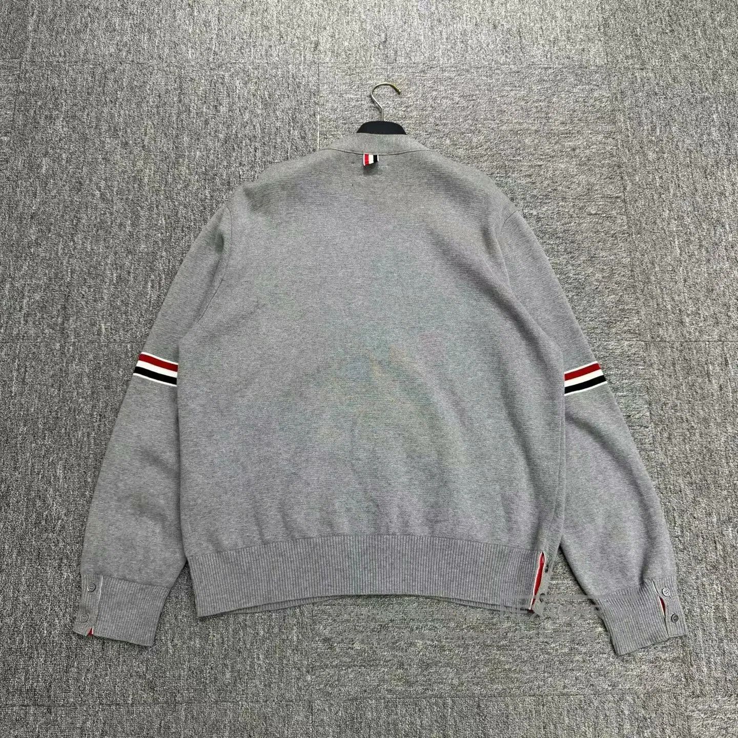 Thom Browne thom browne knit cardigan in gray. Size US XXL / EU 58 / 5 - 3 Thumbnail
