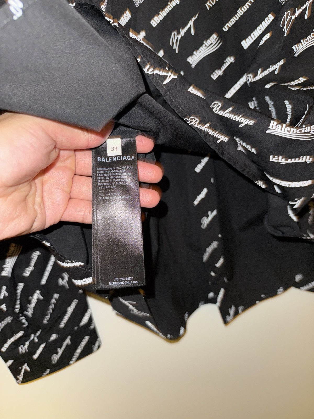 Balenciaga Balenciaga Signature Print Button-Up 39 Size US S / EU 44-46 / 1 - 12 Thumbnail