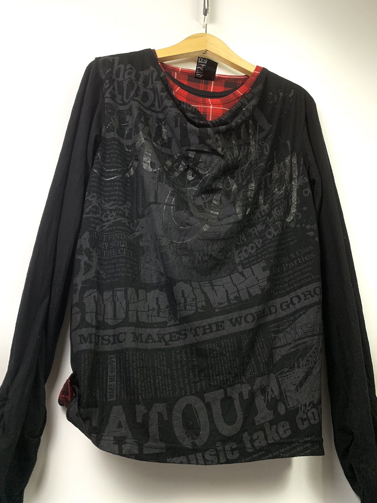 Japanese Brand clash ahead punks double layers Size US L / EU 52-54 / 3 - 5 Thumbnail