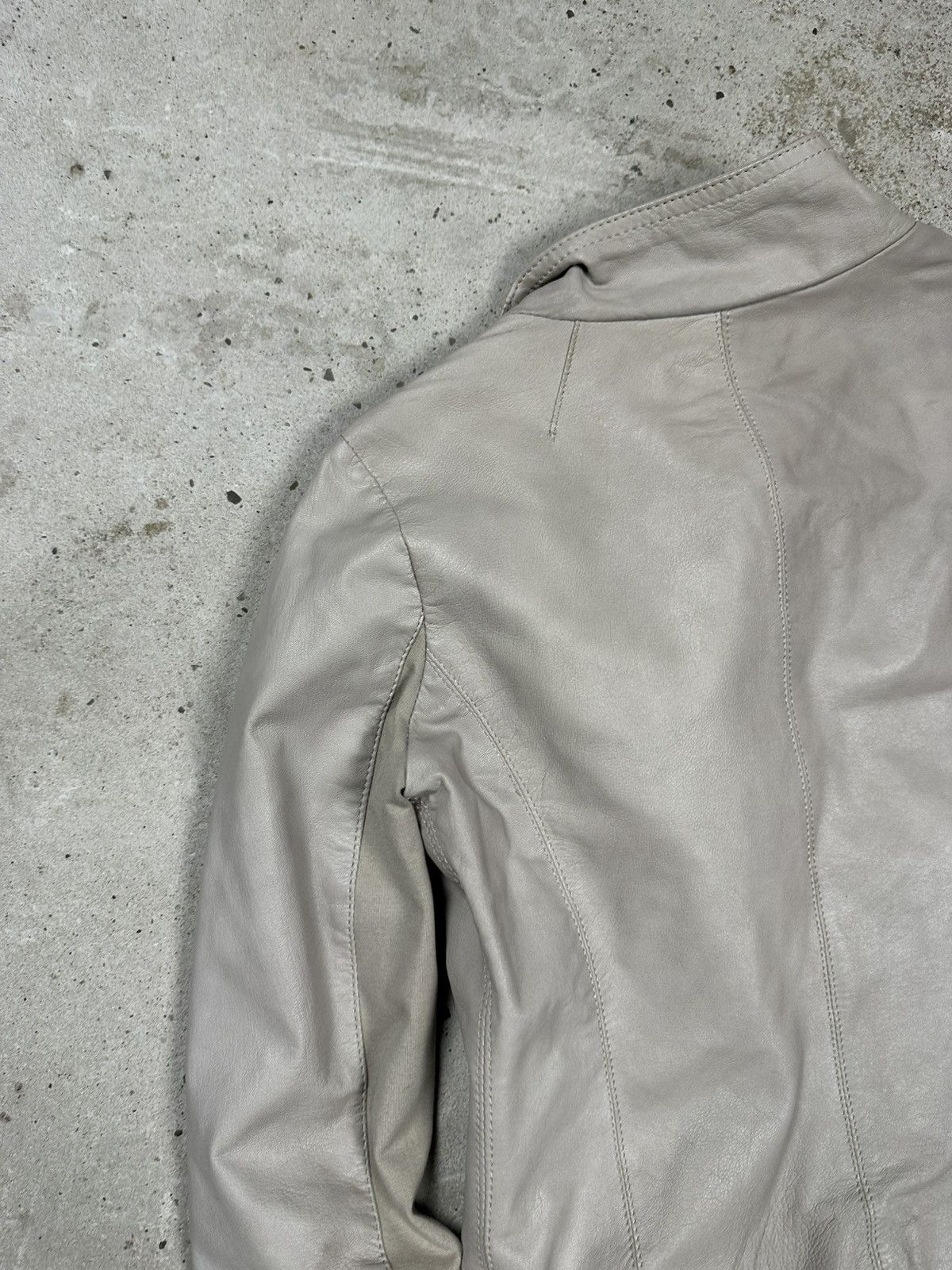 Japanese Brand Vintage Y2K Genuine Leather Beige Asymmetrical Archive Jackt Size US S / EU 44-46 / 1 - 12 Thumbnail