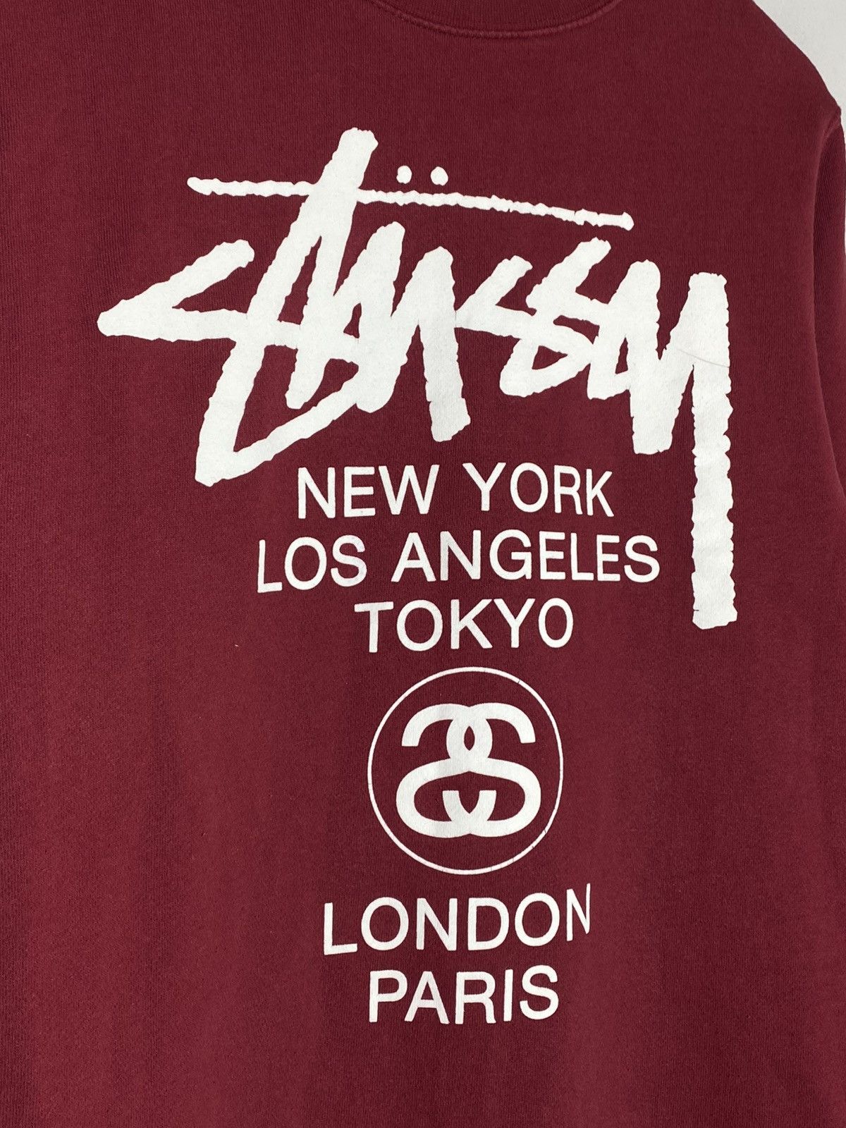 Stussy 🔥 STÜSSY WORLD TOUR CREWNECK BURGUNDY NYC LA PARIS VIBES Size US L / EU 52-54 / 3 - 4 Thumbnail