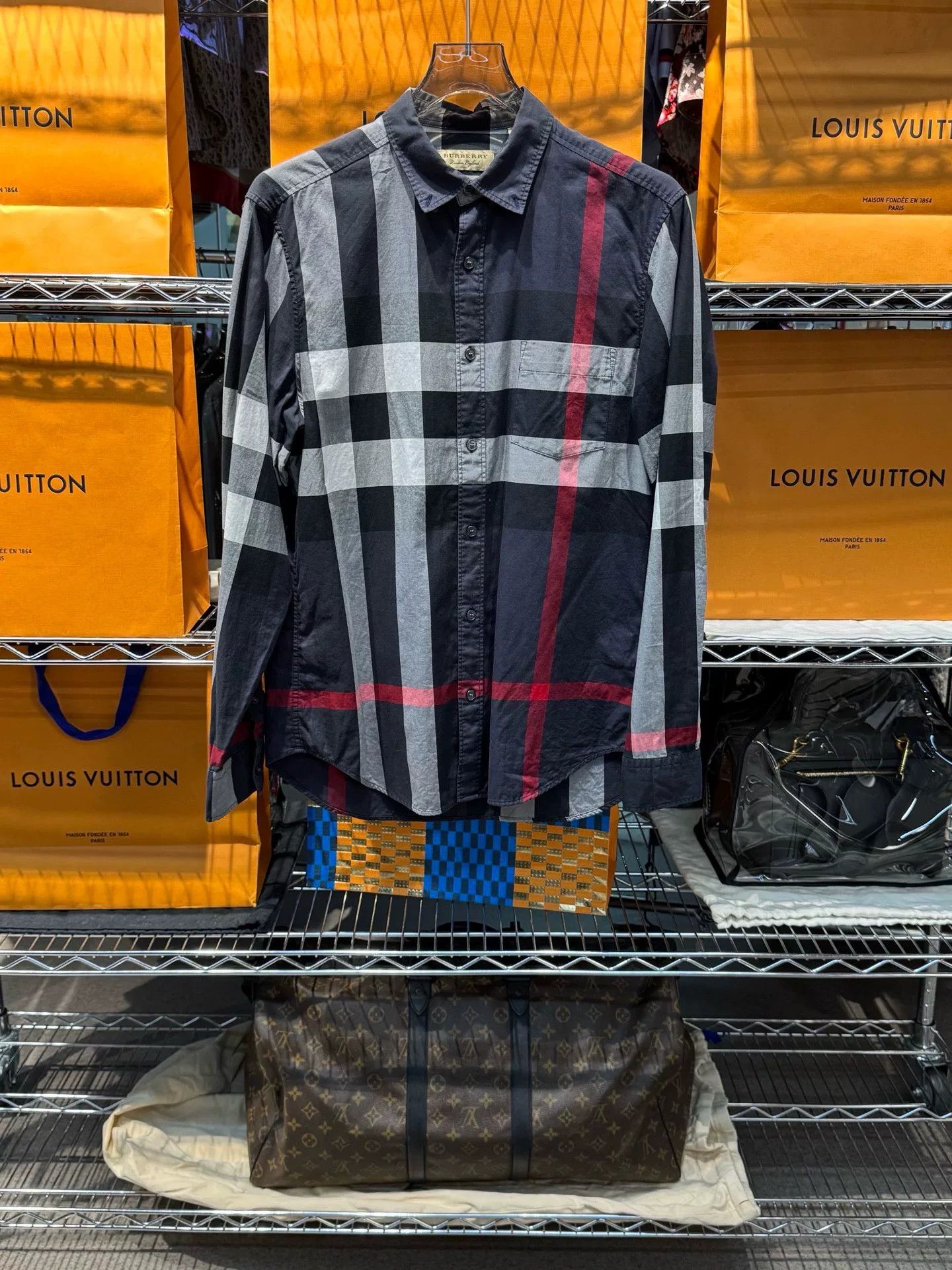 Burberry Burberry Plaid Shirt M Men Size US M / EU 48-50 / 2 - 1 Thumbnail