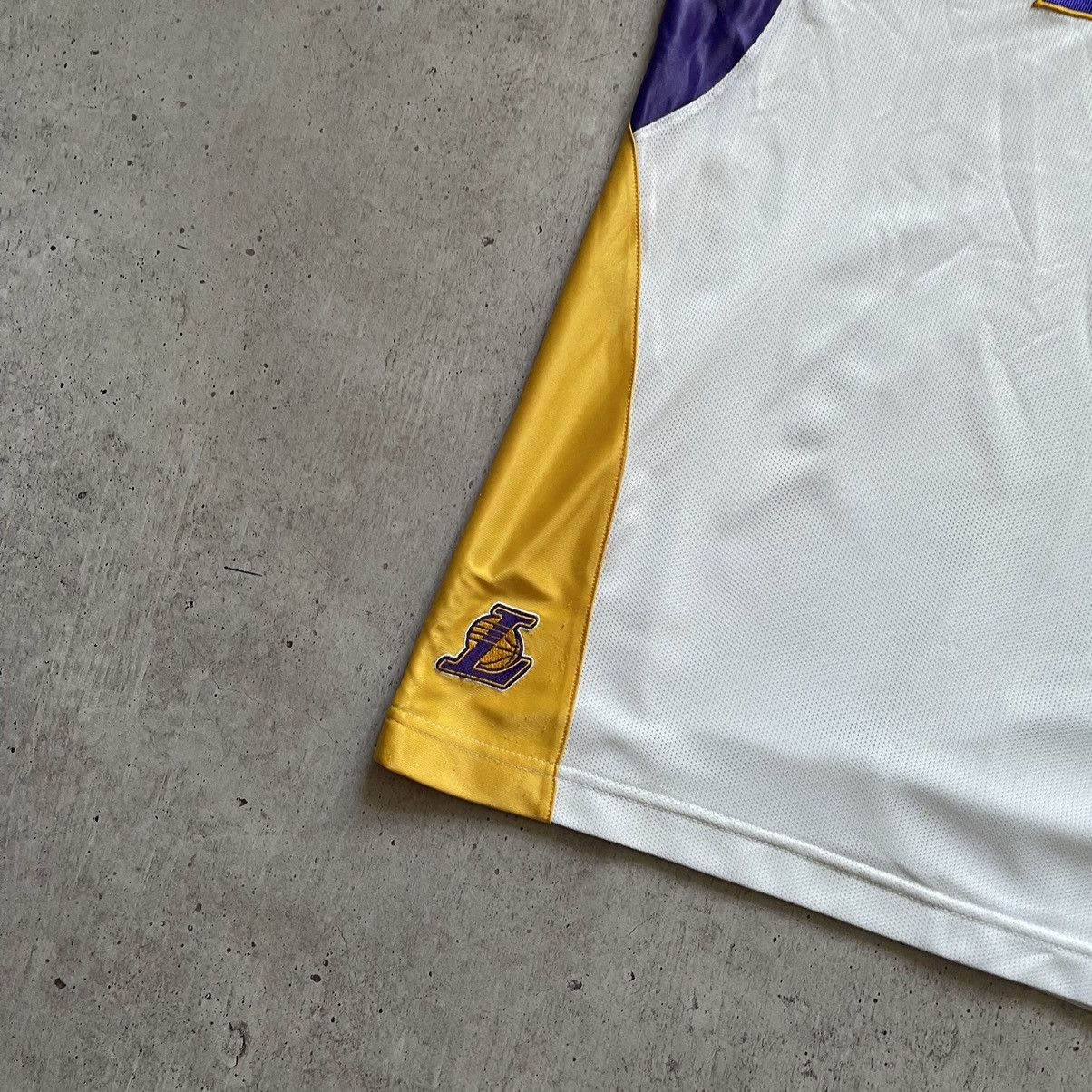 Champion × NBA × Vintage Lakers Champion vintage jersey NBA Size US XL / EU 56 / 4 - 4 Thumbnail