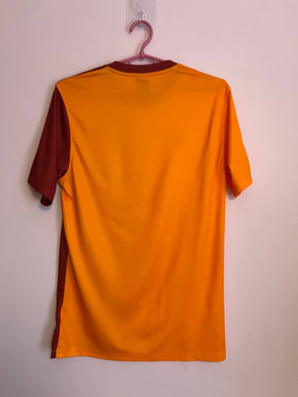 Nike Galatasaray 2015-2016 Home Football Soccer Jersey Nike Size US S / EU 44-46 / 1 - 5 Thumbnail