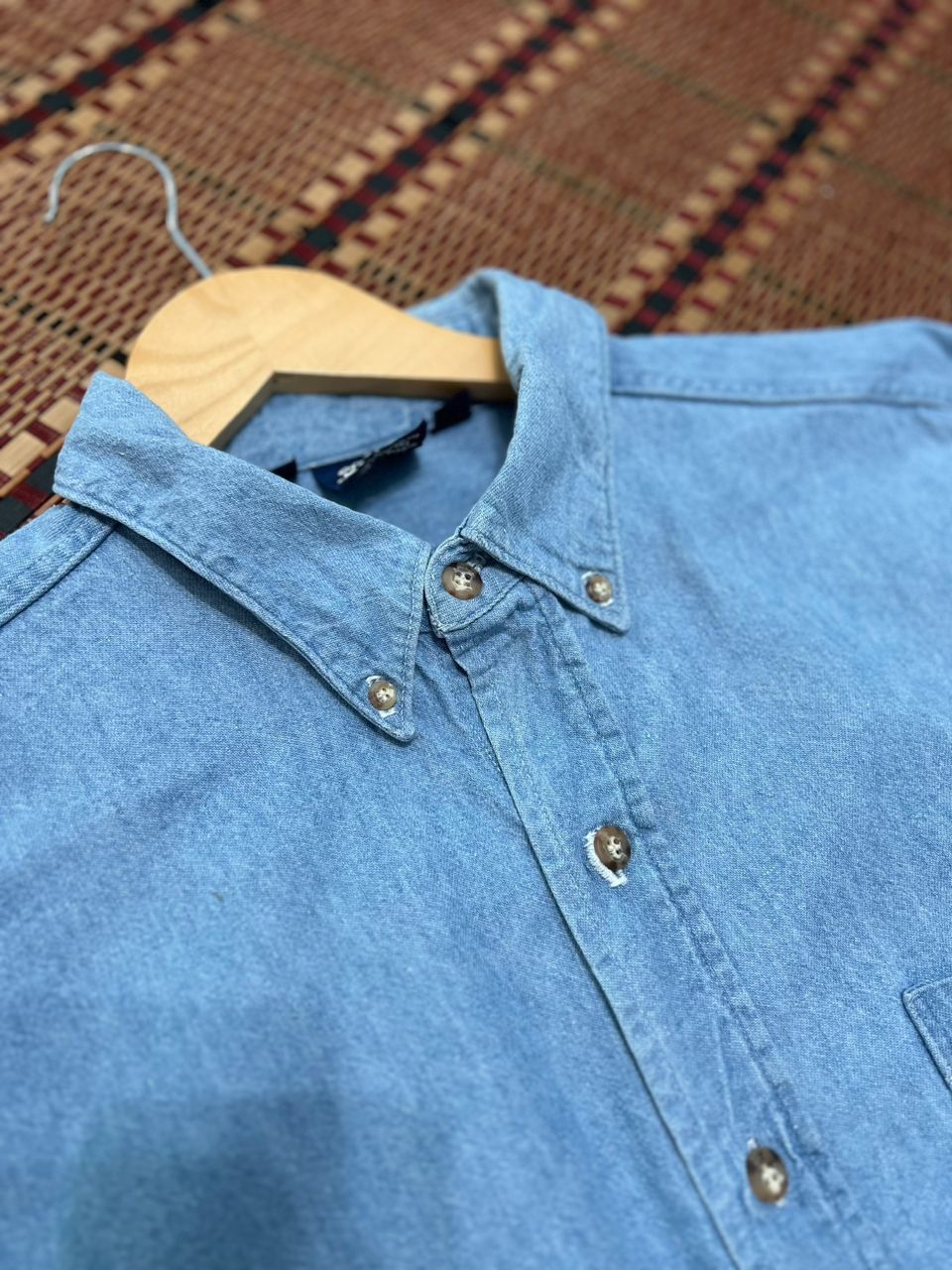 Vintage Vintage 80s Mickey Mouse Denim Shirt by Three Rivers Size US XL / EU 56 / 4 - 9 Thumbnail