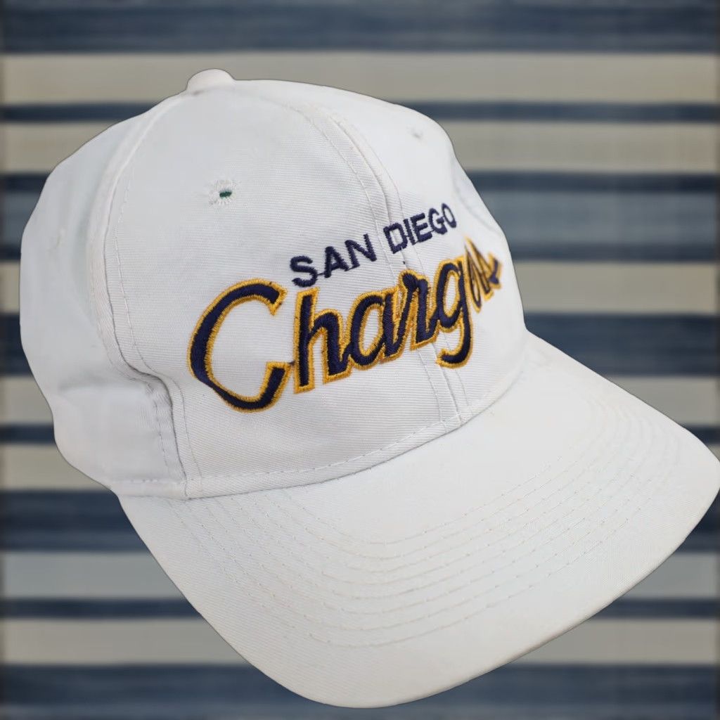 Sports Specialties VINTAGE Sport Specialties San Diego Chargers Script Spellout Snapback Hat Men One Size White Chargers Script Spellout Snapback Hat Mens Size ONE SIZE - 1 Thumbnail