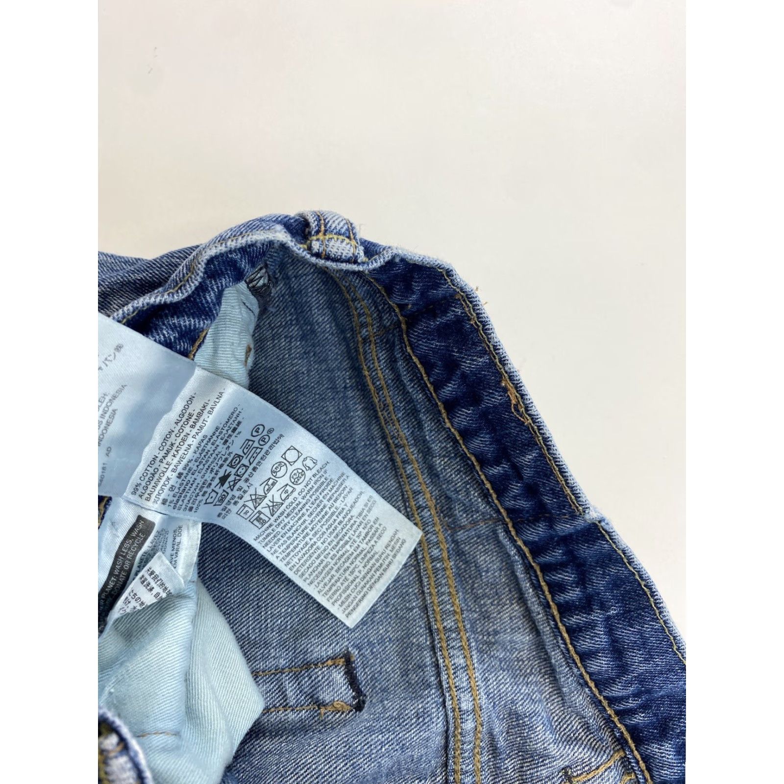 Levi's Levi’s 504 Jeans Mens Size 33x31 Blue Distressed Straight Jeans Mens 33 Blue Distressed 504 Levi’s Mens Clothing Size US 33 - 3 Thumbnail