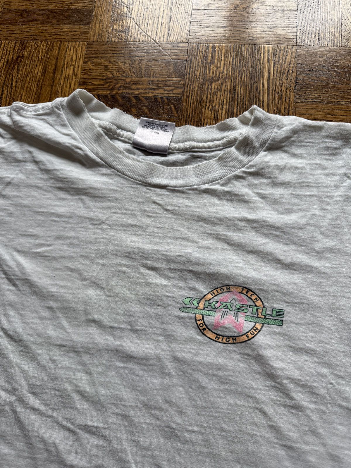 Vintage Vintage 90s Kastle Ski Gear Distressed Graphic Tee Size US XL / EU 56 / 4 - 6 Thumbnail