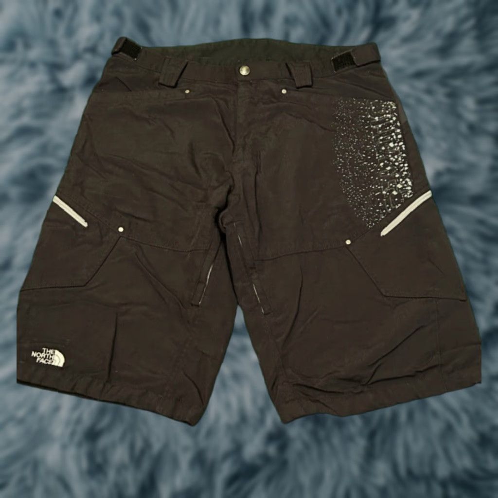 The North Face VINTAGE The North Face Cryptic Cargo Shorts Mens L Black MTB Lined Downieville Size US 33 - 1 Thumbnail