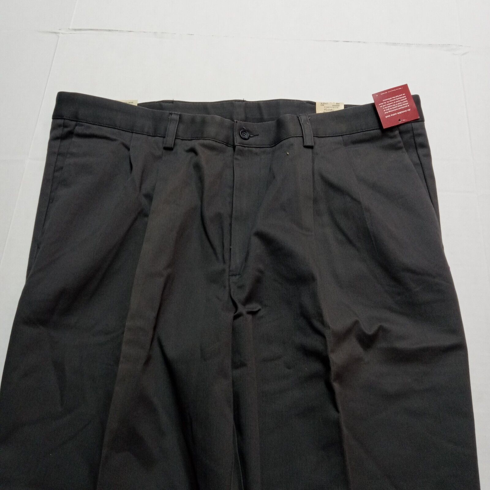 Dockers Vintage Dockers Khakis Men's 40x30 Gray Pleated Classic Fit Size US 40 / EU 56 - 4 Thumbnail