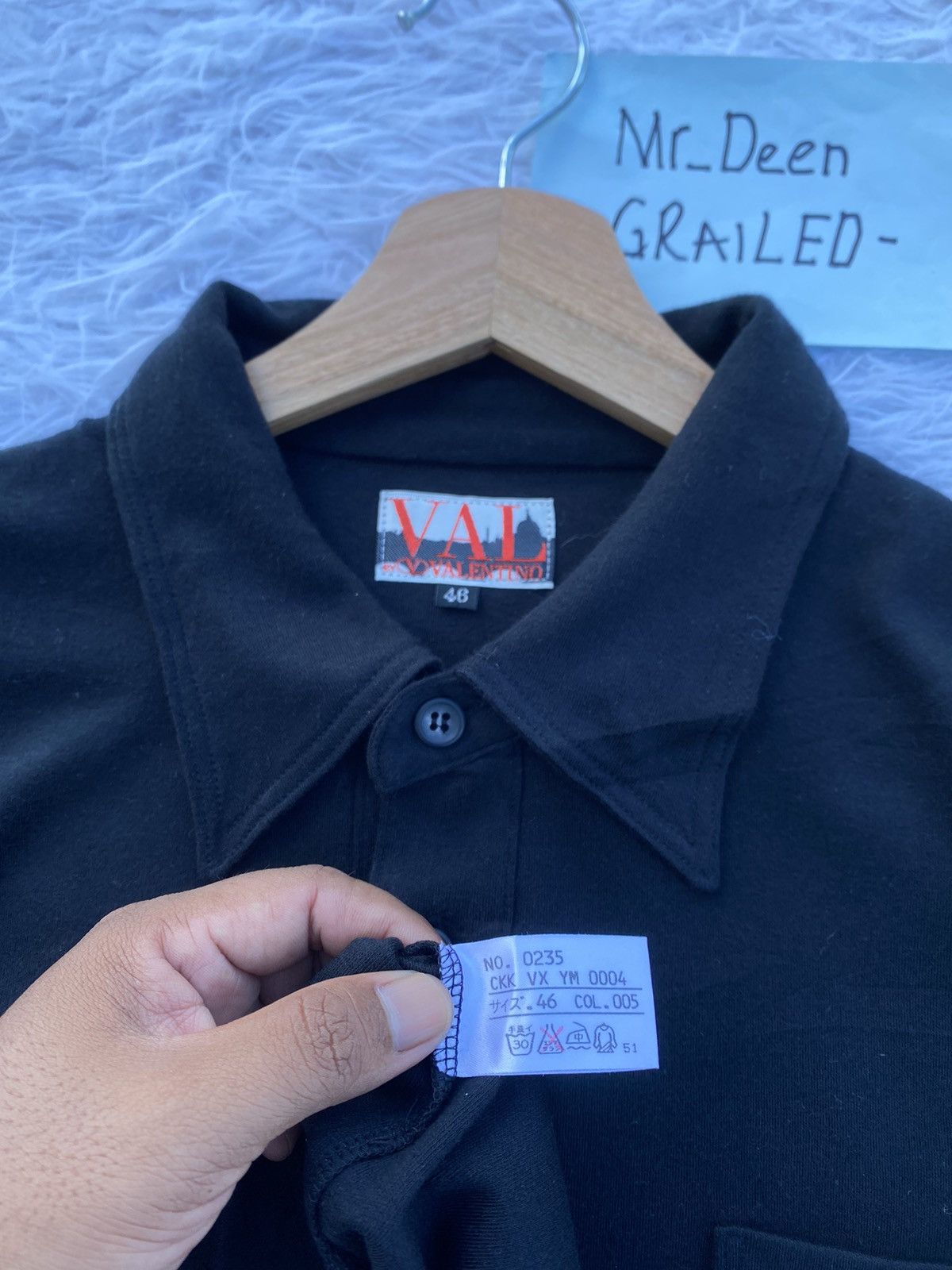 Valentino Rare Vintage Valentino Buttons Shirt Size US M / EU 48-50 / 2 - 9 Thumbnail