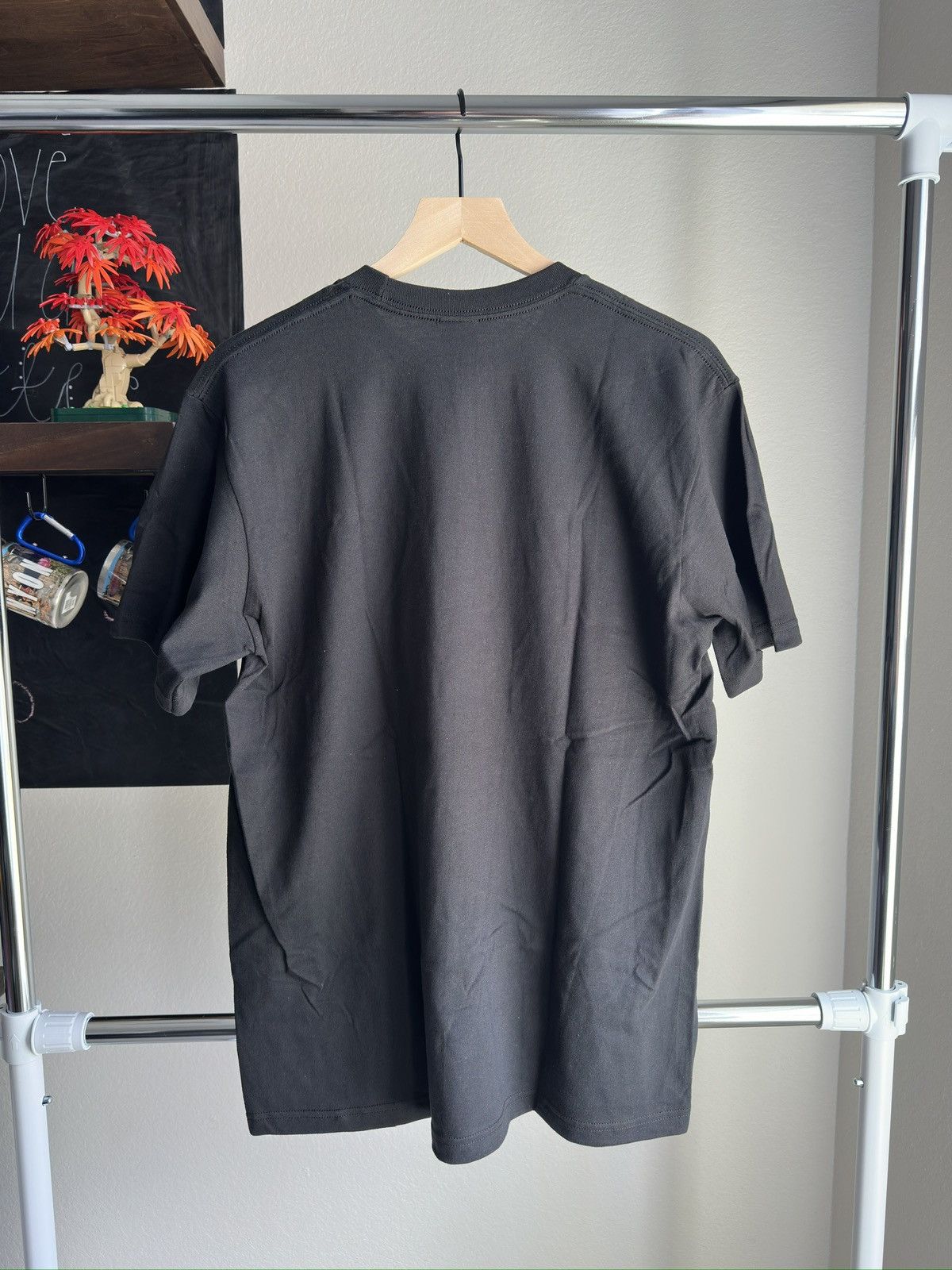 Supreme Dust Tee Black FW25 Size US L / EU 52-54 / 3 - 2 Thumbnail