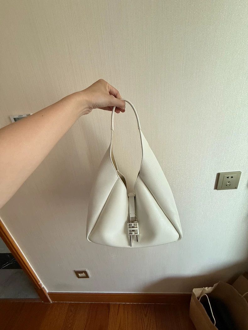 Givenchy Givenchy Hobo bag, medium size Size ONE SIZE - 2 Thumbnail