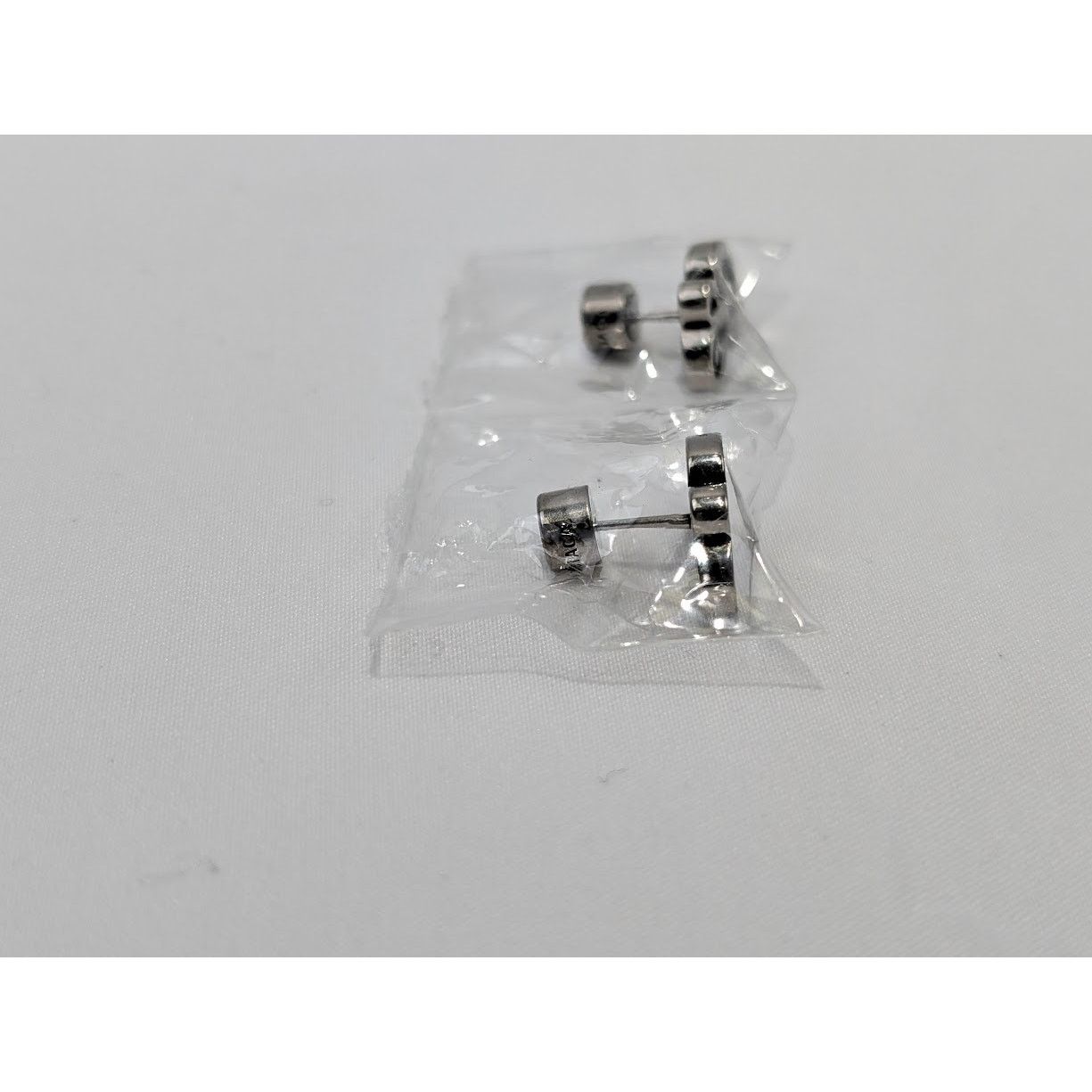 Balenciaga o1rshd1 Size: OS / B Logo Earrings in Silver Size ONE SIZE - 2 Thumbnail