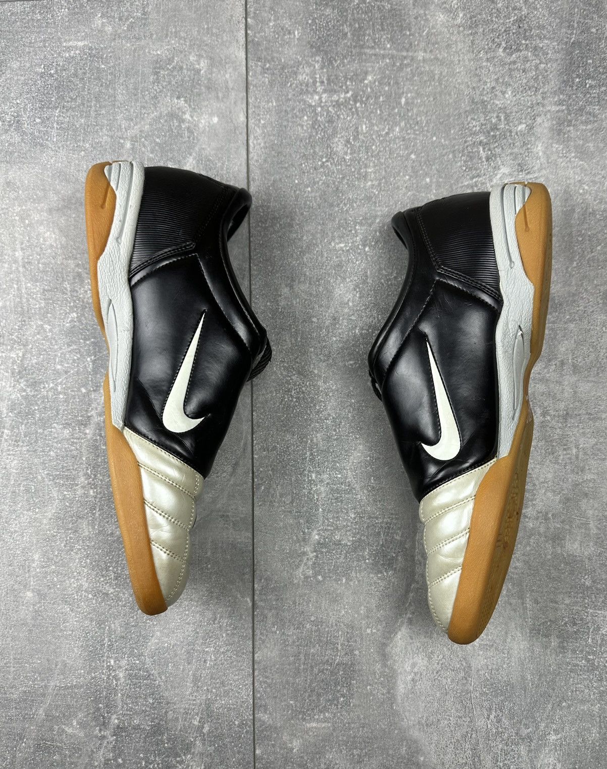 Nike Nike Total 90 ||| Indoor Court Soccer Football Shoes Boots Size US 11.5 / EU 44-45 - 13 Thumbnail