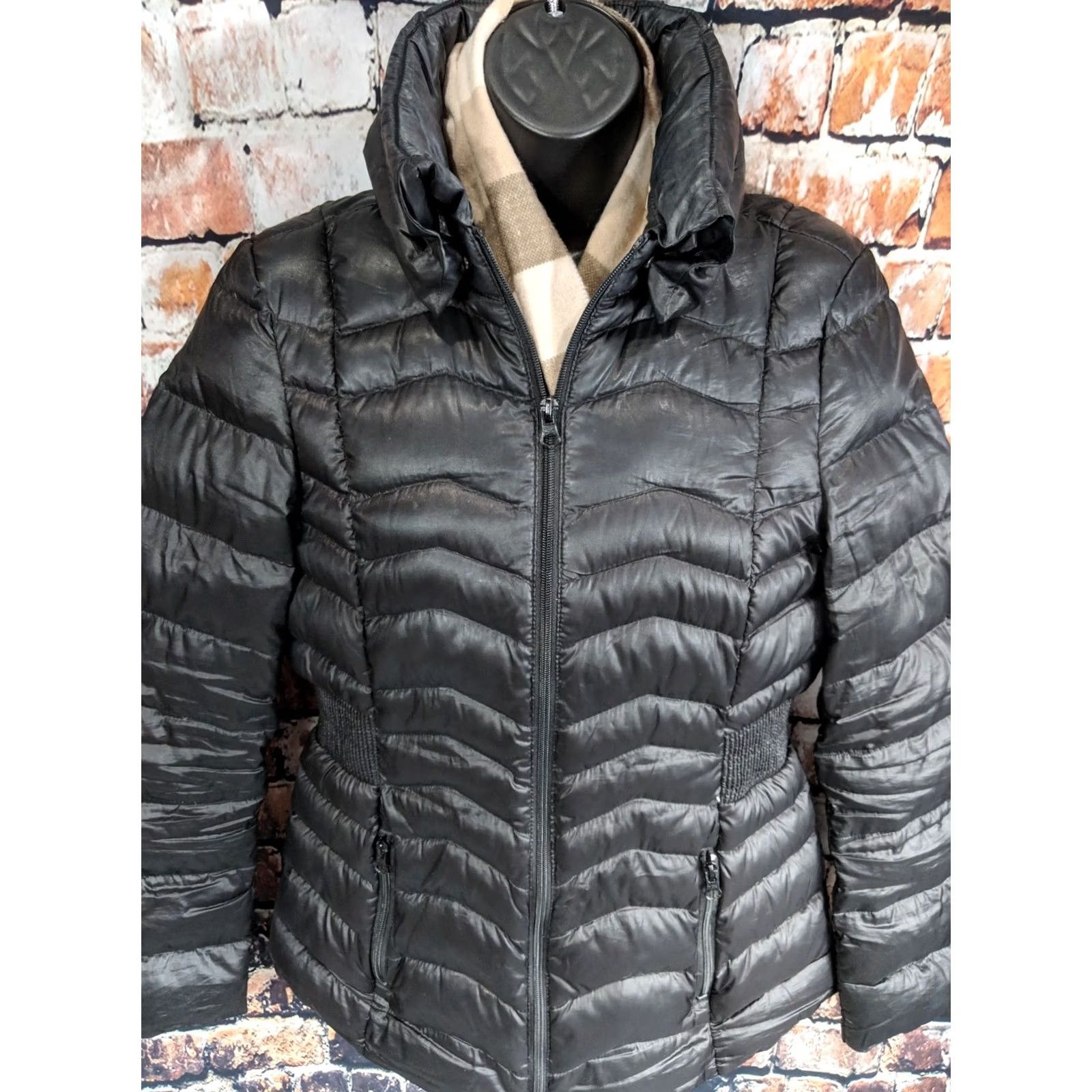 Vintage a.n.a Puffer Jacket Womens Small Black Down Lightweight Packable Hood Winter Size S / US 4 / IT 40 - 2 Thumbnail