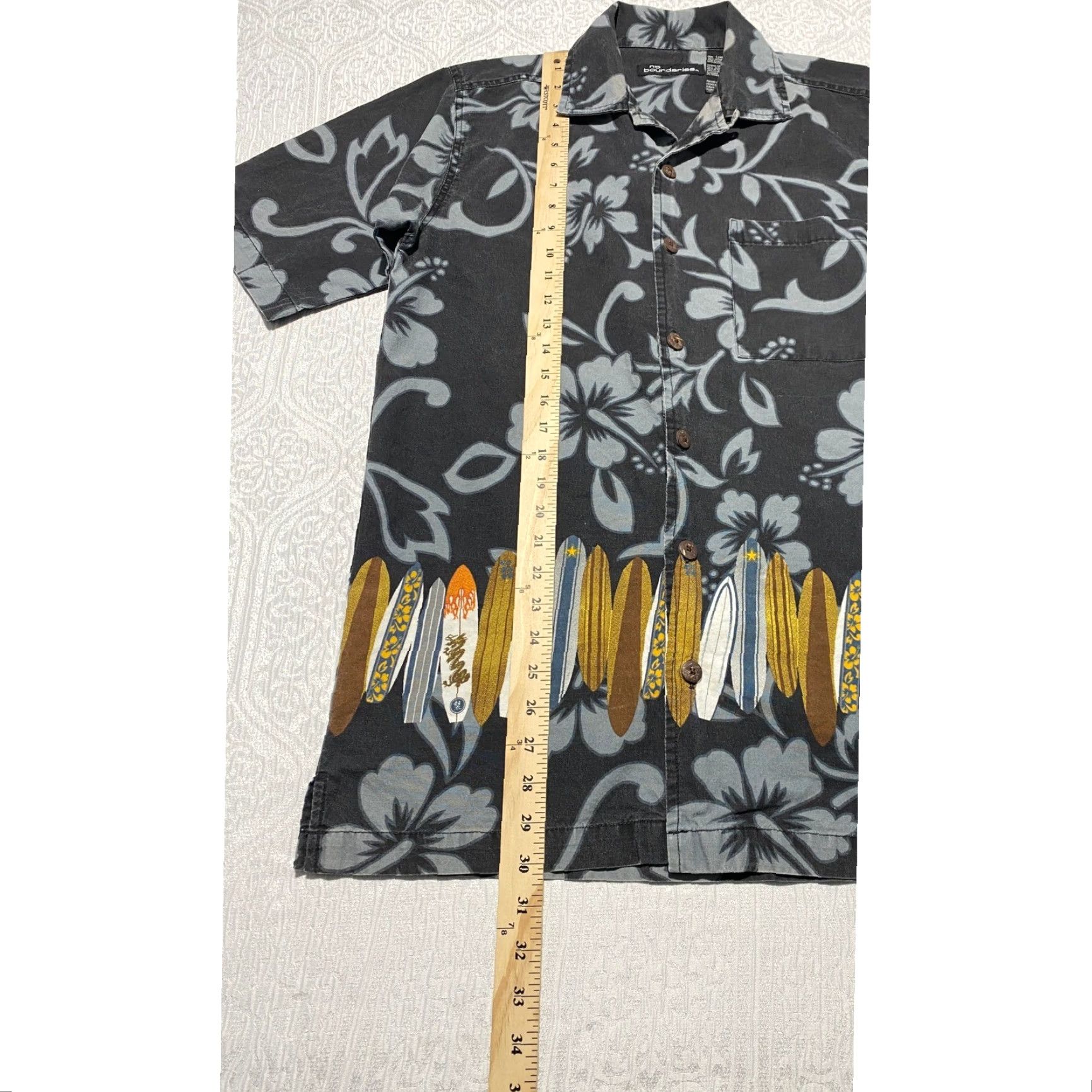 Vintage No Boundaries Mens Small Black Floral Hibiscus Surfboard Hawaiian Shirt Size US S / EU 44-46 / 1 - 4 Thumbnail