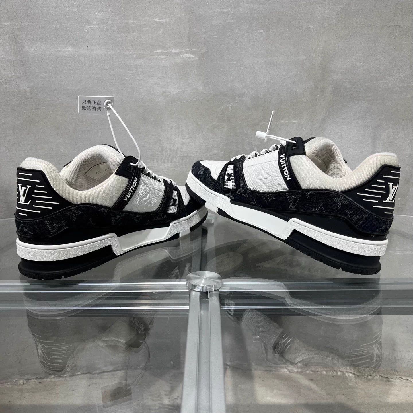 Louis Vuitton LV Trainer Black and White Denim UK7 41 Size US 8 / EU 41 - 5 Thumbnail