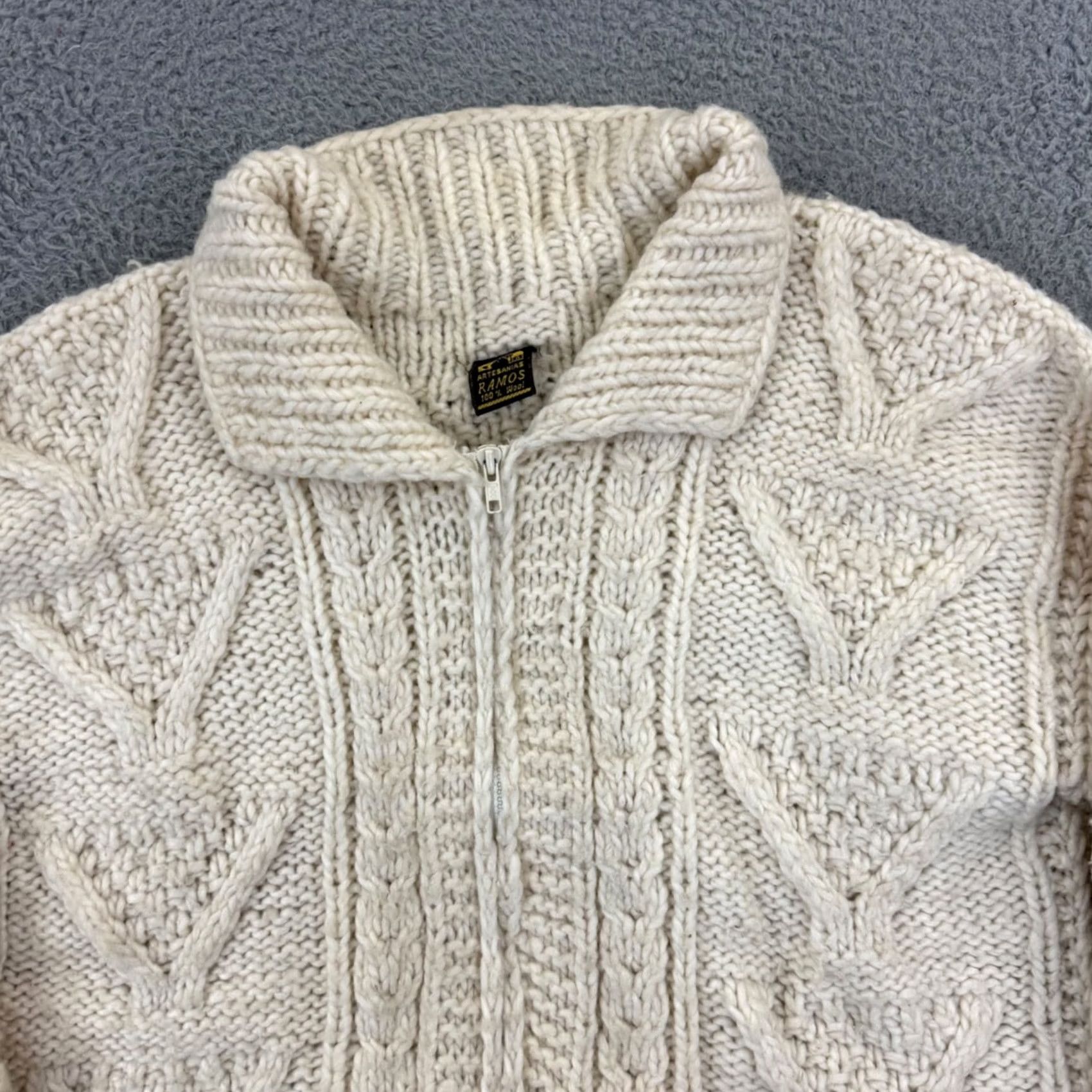 Vintage VINTAGE Artesanias Sweater Unisex Adults Large Beige Wool Cable-Knit Zip 90s Outdoor Size US L / EU 52-54 / 3 - 3 Thumbnail