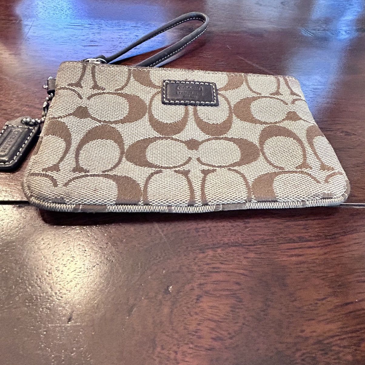 Coach Coach Logo C Wristlet Brown Tan With Leather Tag Size ONE SIZE - 2 Thumbnail