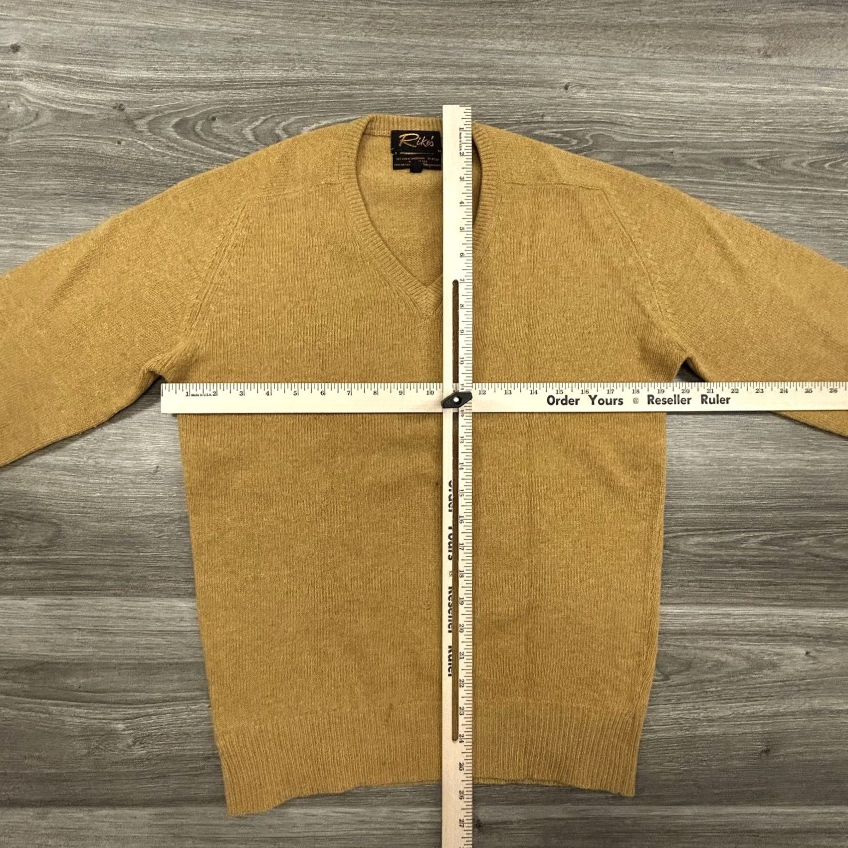 Vintage VINTAGE Rike's Mens Medium Tan V-Neck Knit Sweater Pullover Wool Nylon 70s 80s Retro Knitwear Pullover Size US M / EU 48-50 / 2 - 4 Thumbnail