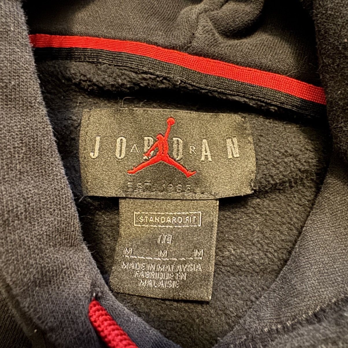 Jordan Brand VINTAGE NIKE JORDAN BRAND SNEAKER HOODIE Size US M / EU 48-50 / 2 - 6 Thumbnail
