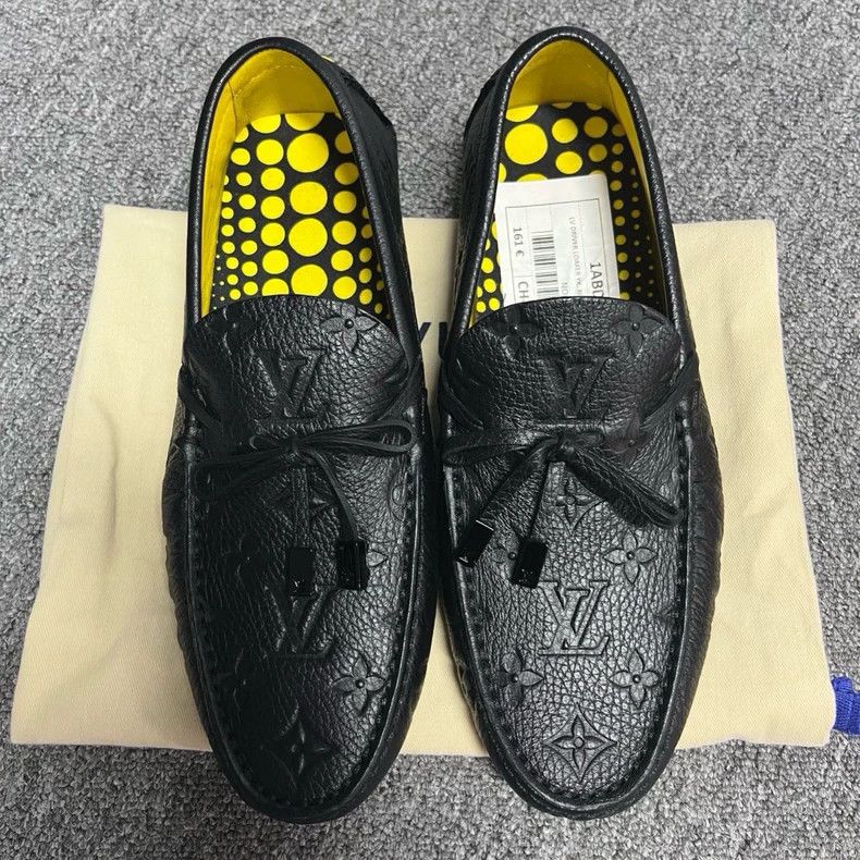 Louis Vuitton Louis Vuitton Black and yellow leather lace-up fashion moc Size US 6 / EU 39 - 2 Thumbnail