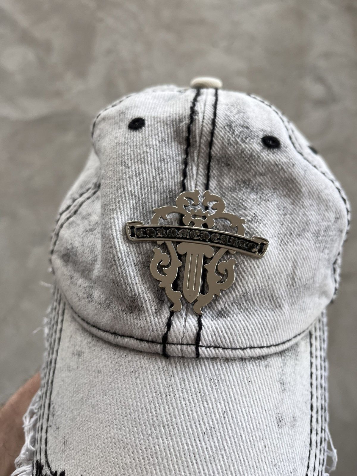 Other Vintage Chrome Hearts Style White Distressed Cap Metal Logo Size ONE SIZE - 6 Thumbnail