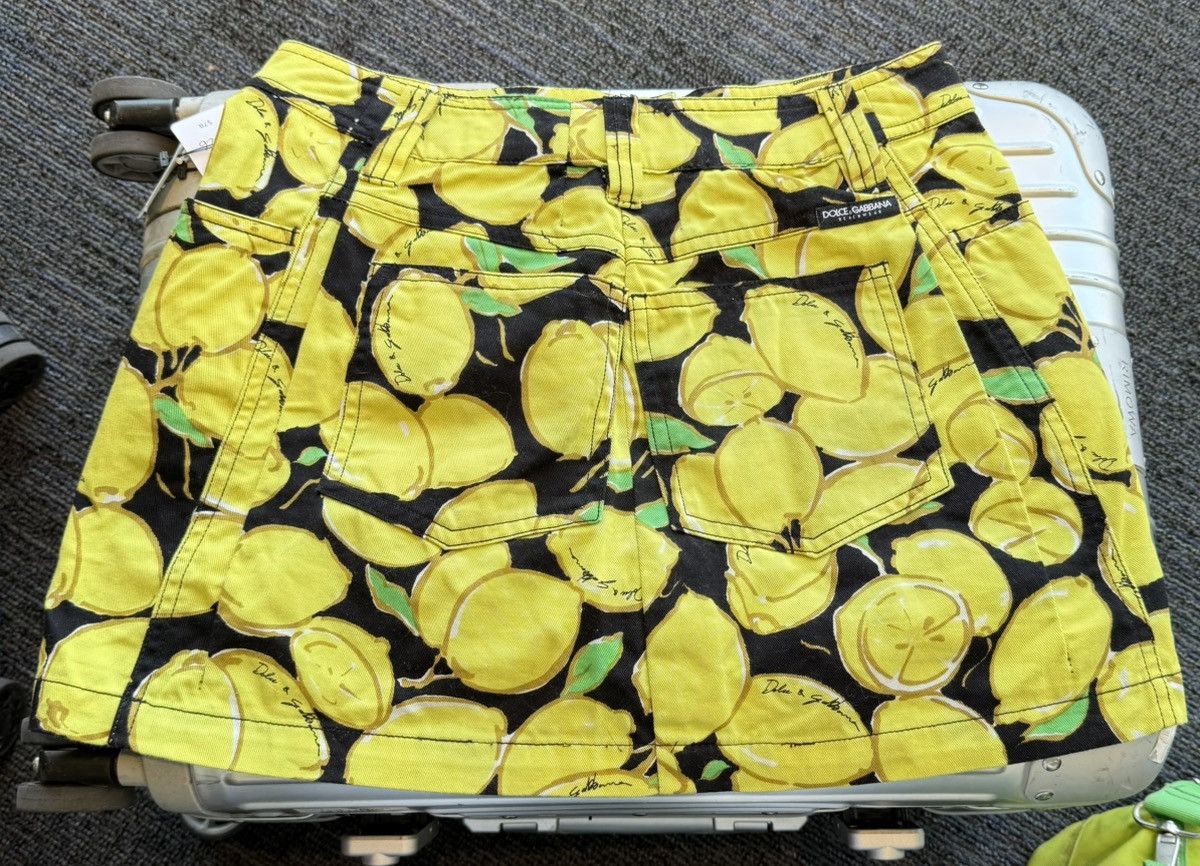 Dolce & Gabbana Dolce & Gabbana Miniskirt Lemon Beach Edition Size 25" / US 0 / IT 36 - 2 Thumbnail