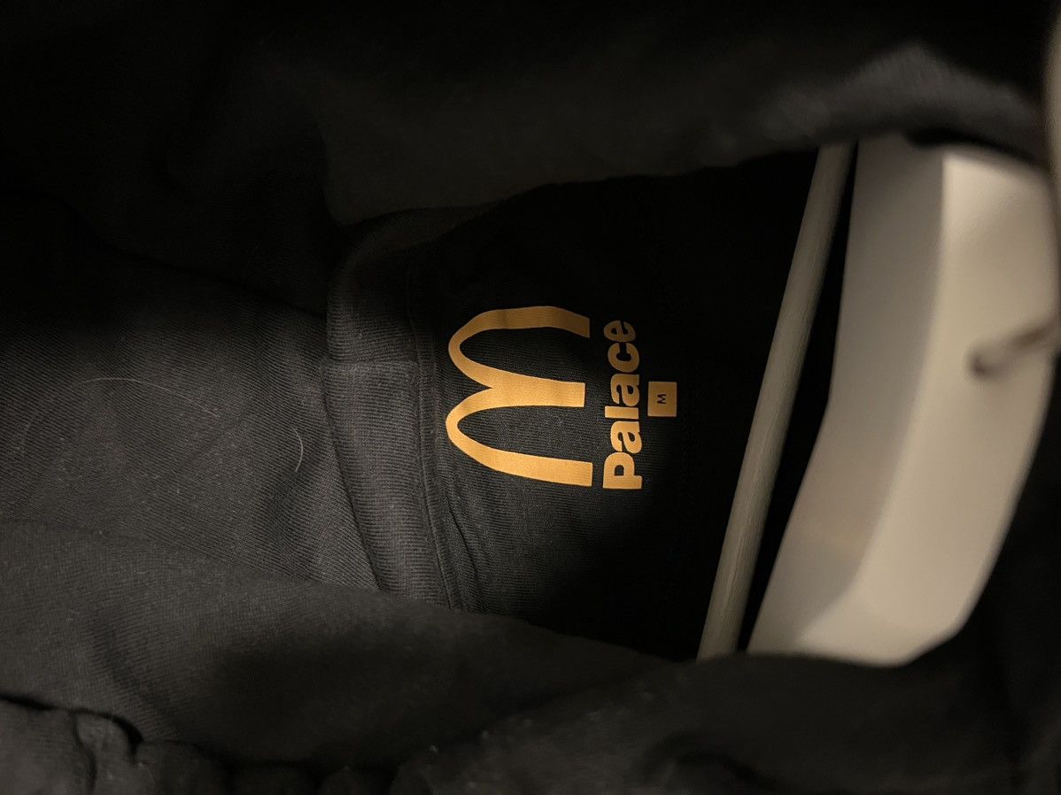 Palace McDonalds x Palace Logo hoodie Size US M / EU 48-50 / 2 - 3 Thumbnail