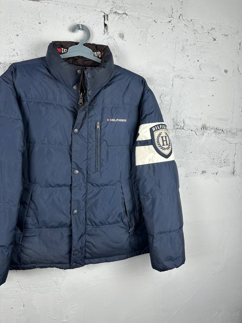 Tommy Hilfiger Vintage Tommy Hilfiger Big Logo Puffer Down Jacket Winter Size US XL / EU 56 / 4 - 2 Thumbnail
