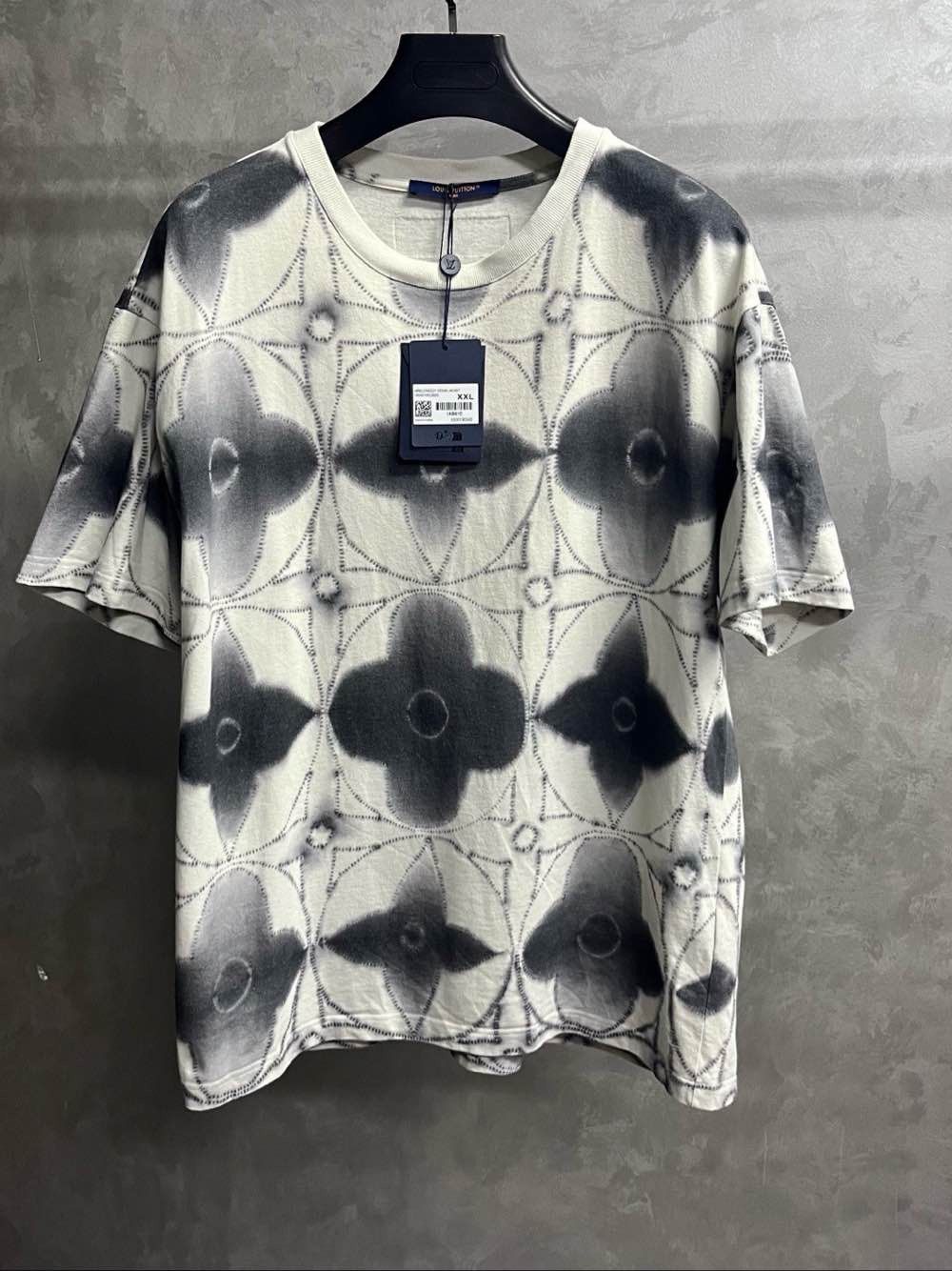 Louis Vuitton Louis Vuitton Tie-Dye Monogram T-Shirt Size XXL Size US XXL / EU 58 / 5 - 1 Thumbnail