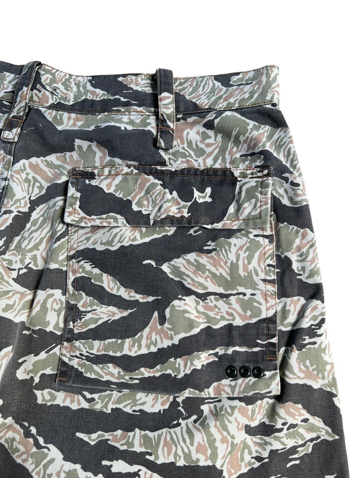 Maharishi Vintage Maharishi Tiger Stripes Camo Snopants Size US 34 / EU 50 - 8 Thumbnail