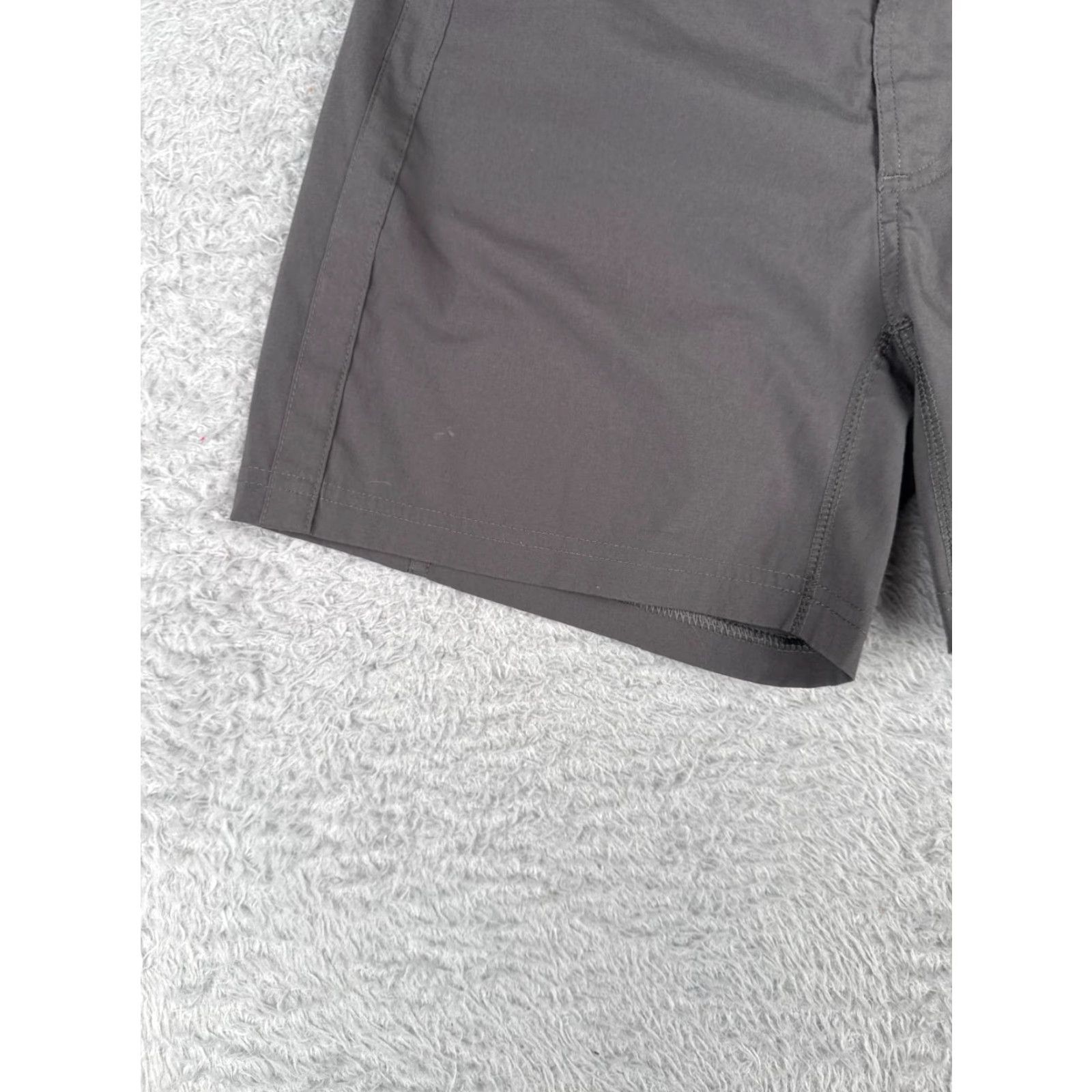 Vintage Columbia Shorts Women Gray Cargo Omni-Shield Just Right 26x5 Size 26" / US 2 / IT 38 - 3 Thumbnail