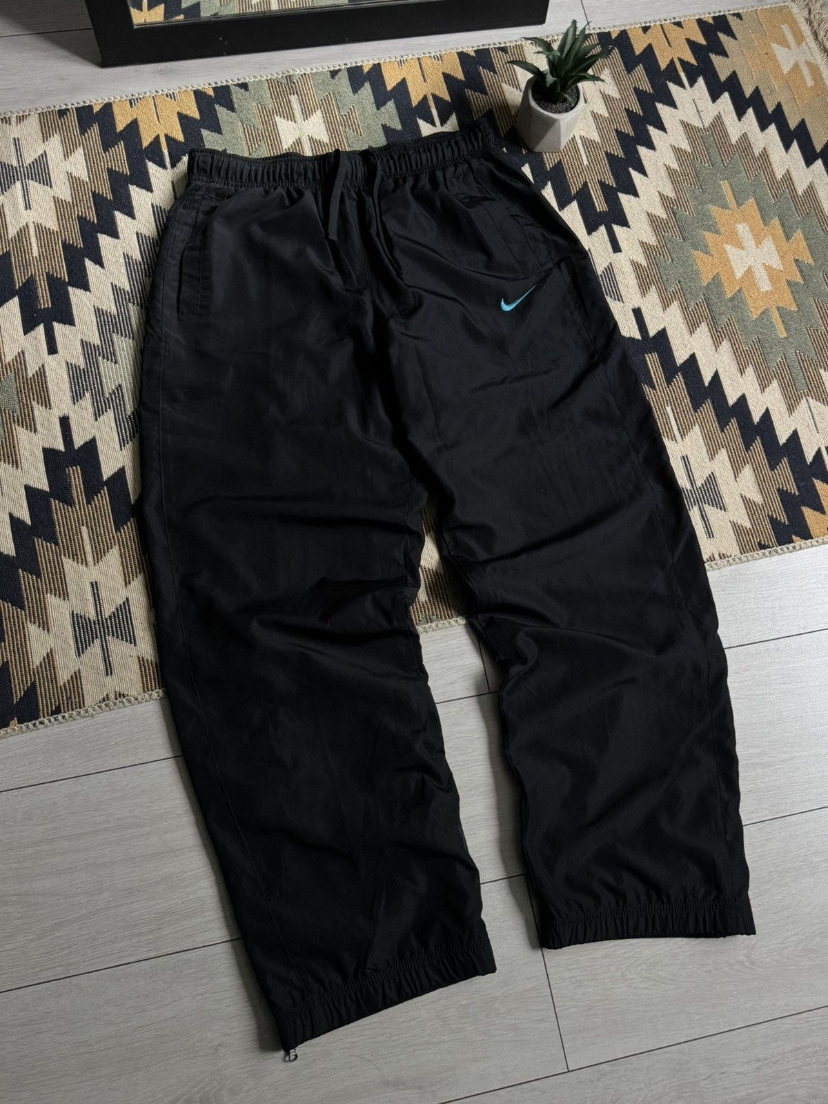 Nike Vintahe Nike Nylon Swoosh Baggy Y2K Drill Pants Size US 34 / EU 50 - 4 Thumbnail