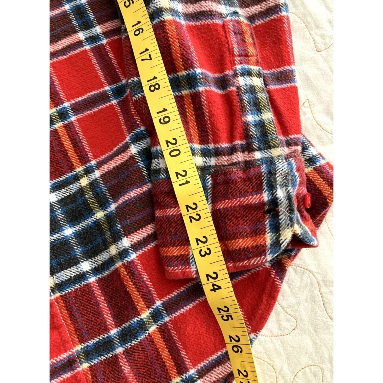 Vintage VINTAGE VIP Flannel Shirt Mens Size Large Button-Down Red Plaid Cotton Shirt Size US L / EU 52-54 / 3 - 7 Thumbnail